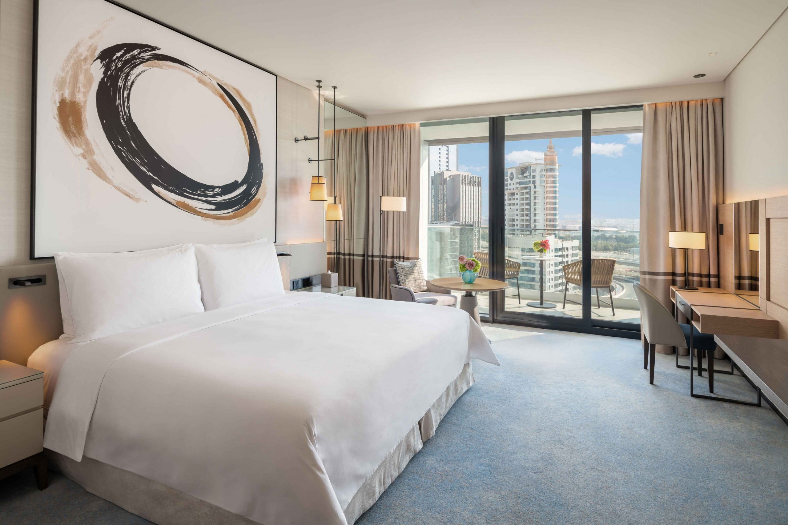 Deluxe King Balcony Bedroom Marina Facing 11 scaled - Immobilier Dubai
