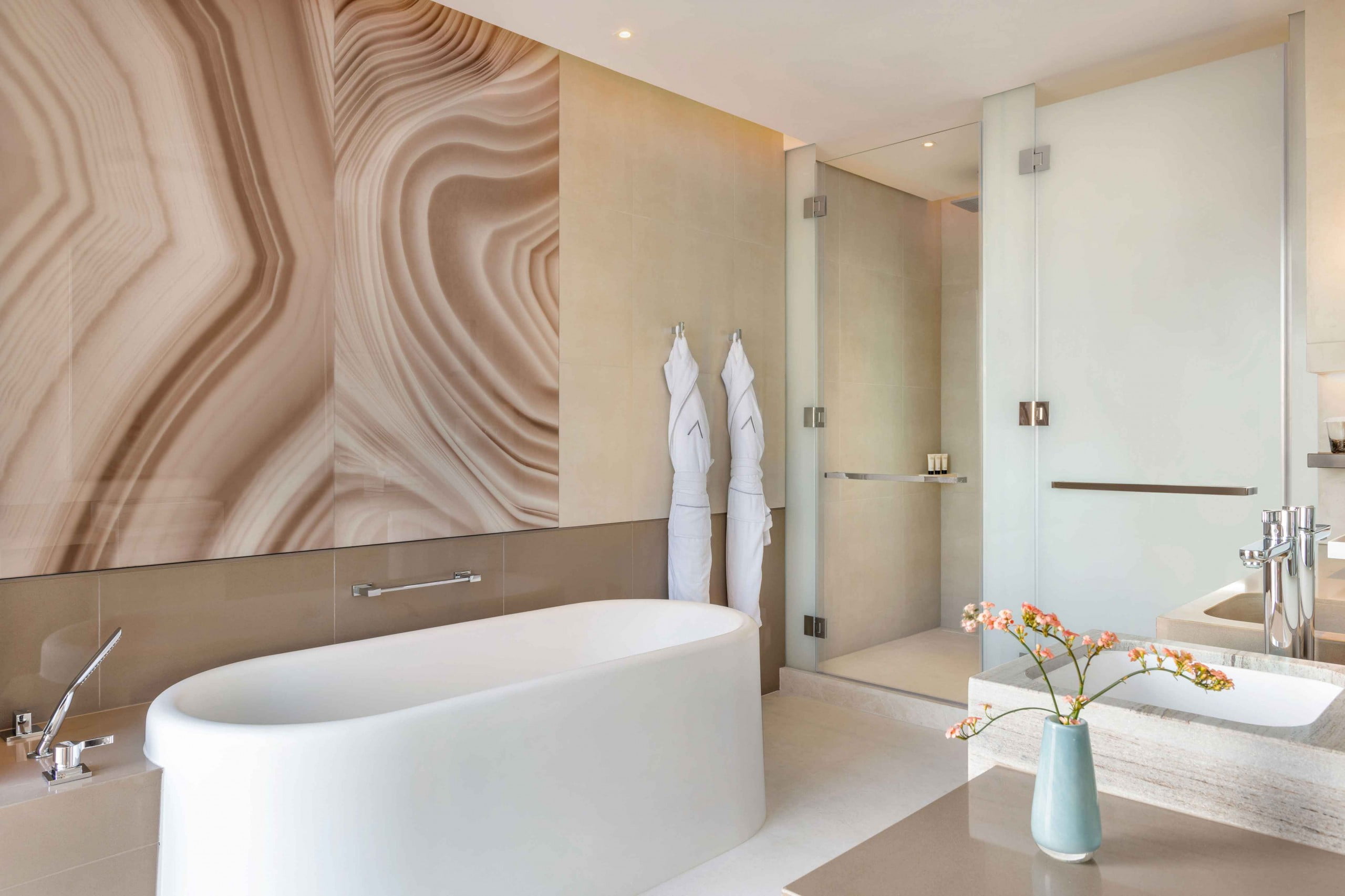 Deluxe King Bathroom Marina Facing 13 scaled - Immobilier Dubai