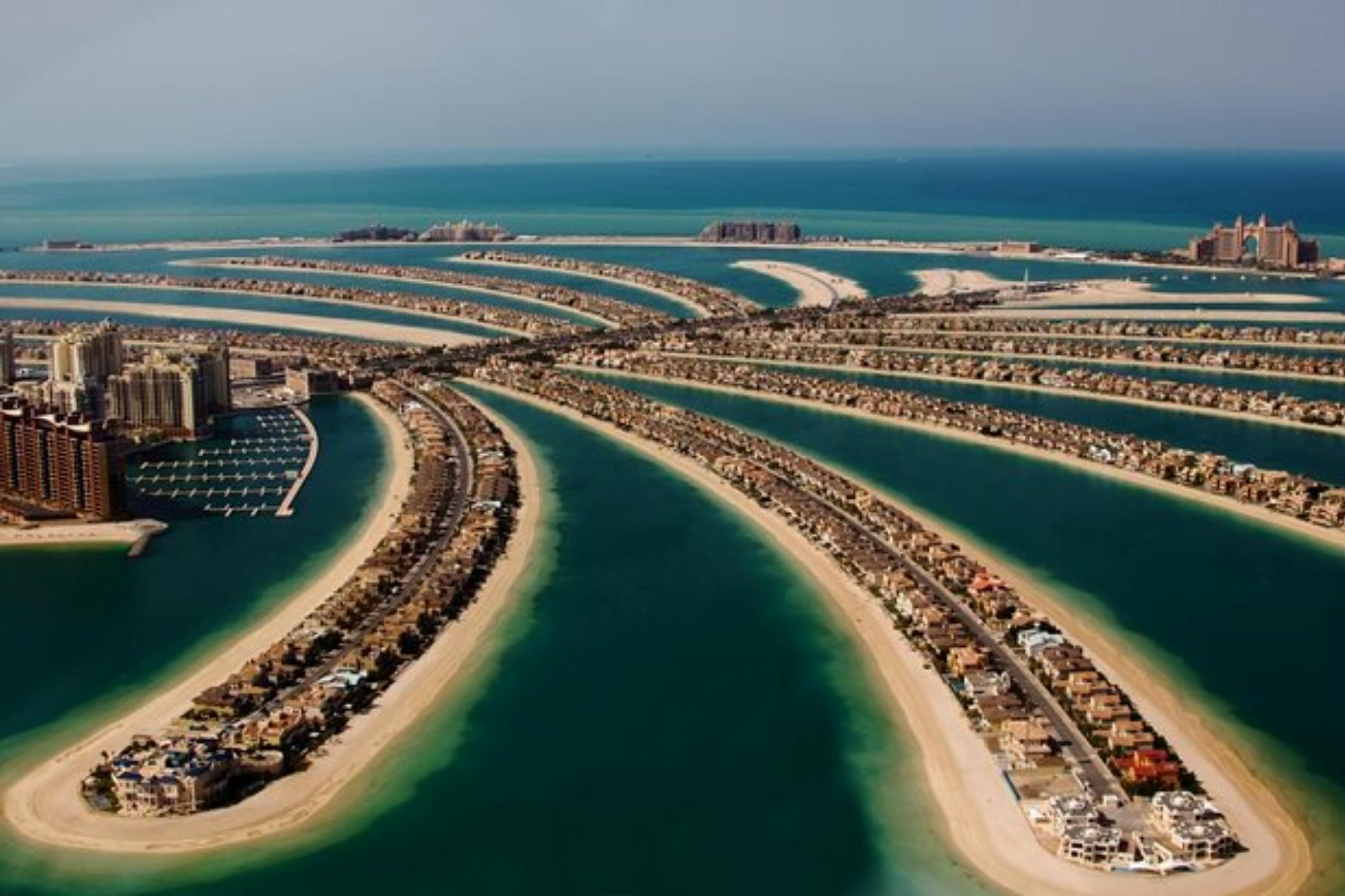 Vivre et investir à Palm Jumeirah : ce que vous devez savoir de cette île iconique de Dubaï 1 - Dubai Immobilier Cover article Dubai 6 - Immobilier Dubai