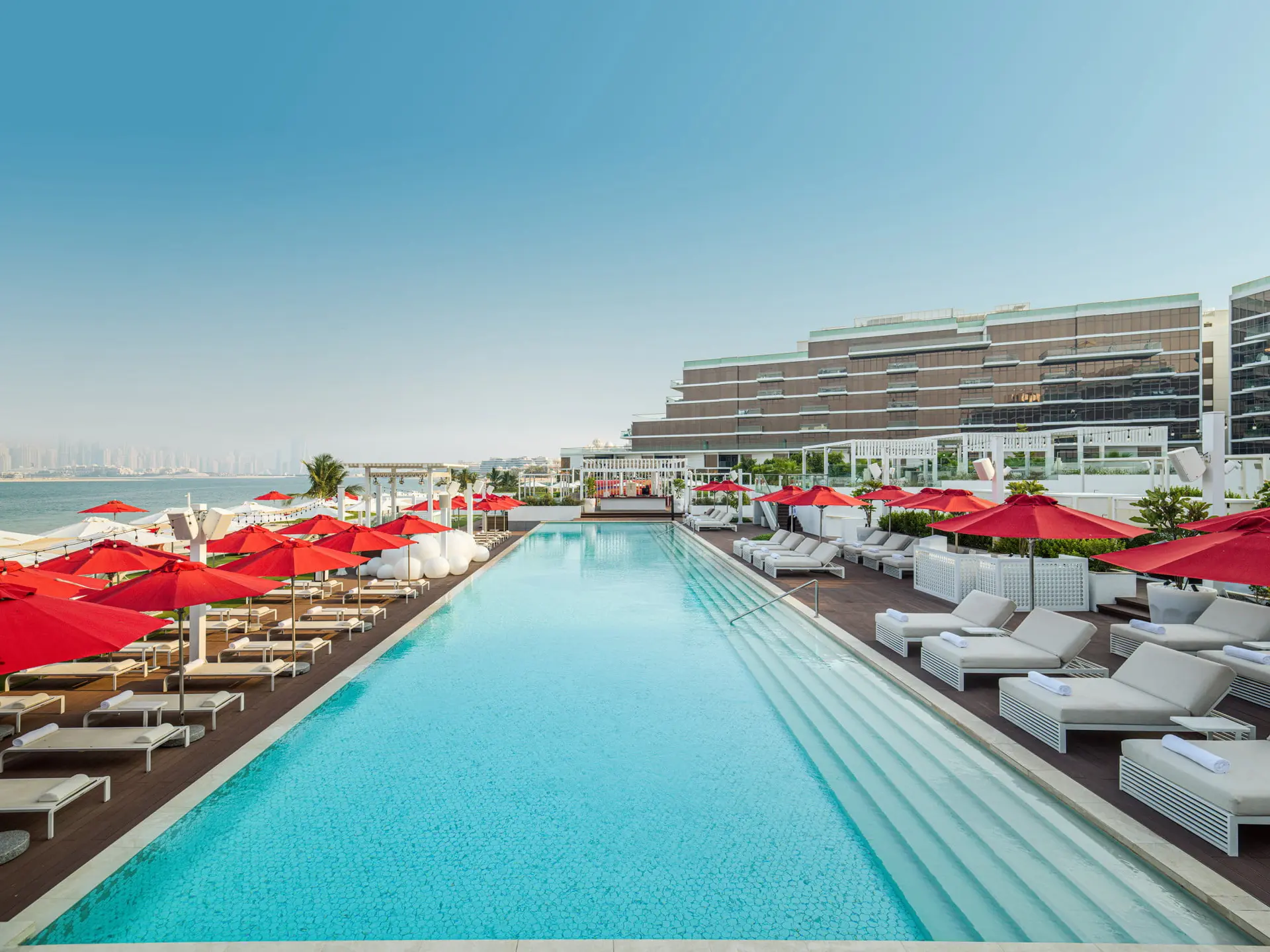Géré par Accor Hotels Worldwide, Mansio propose une série d'appart-hôtels entièrement meublés comprenant des appartements d'u