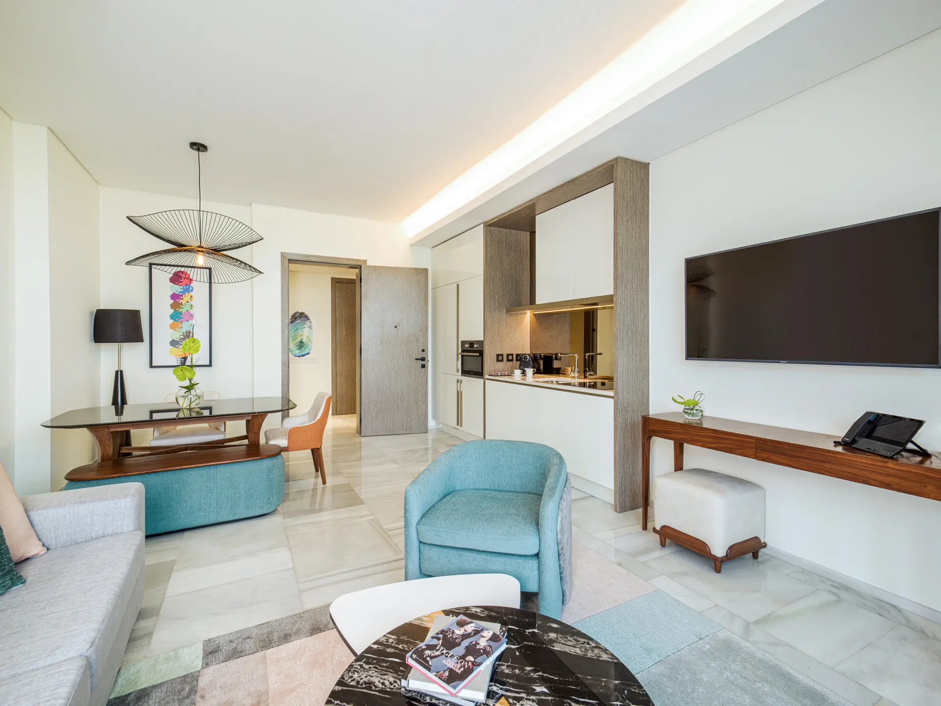 Géré par Accor Hotels Worldwide, Mansio propose une série d'appart-hôtels entièrement meublés comprenant des appartements d'u