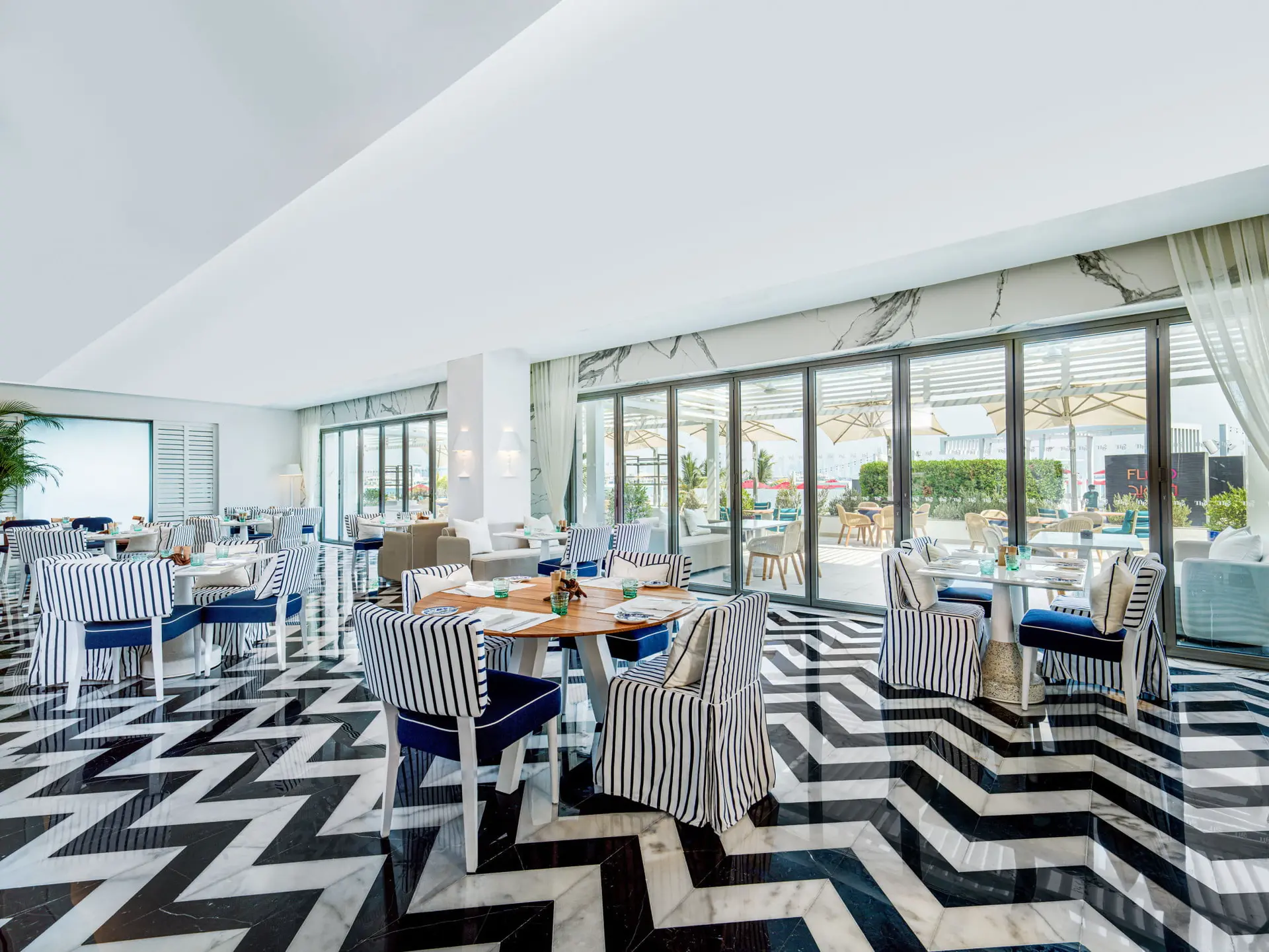 Géré par Accor Hotels Worldwide, Mansio propose une série d'appart-hôtels entièrement meublés comprenant des appartements d'u