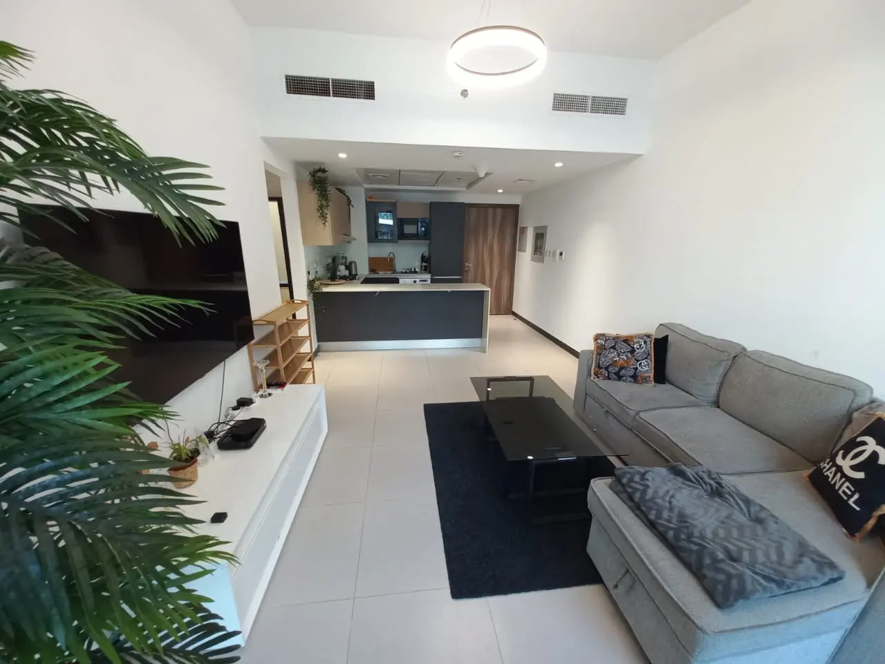 Vue sur la piscine | Spacieux | Meublé 1 BHK à louer – Appartement Dubai (4/11)