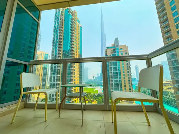 BURJ KHALIFA ET VUES SUR LA FONTAINE / MEUBLÉ – Appartement DUBAI (1/12)