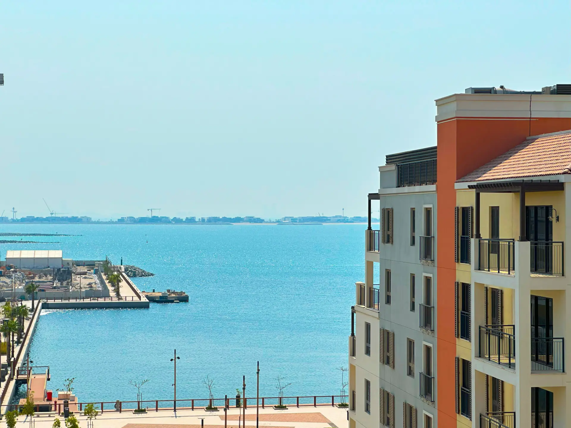 BORD DE MER / ÉTAGE ÉLEVÉ / MEUBLES DE LUXE BORD DE MER / ÉTAGE ÉLEVÉ / MEUBLES DE LUXE – Appartement DUBAI (1/20)