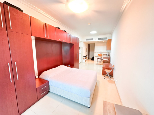 Studio entièrement meublé avec une vue imprenable Appartement DUBAI 12 - Dubai Immobilier 51635 WhatsApp Image 2023 11 08 at 16.57.10 2 - Immobilier Dubai