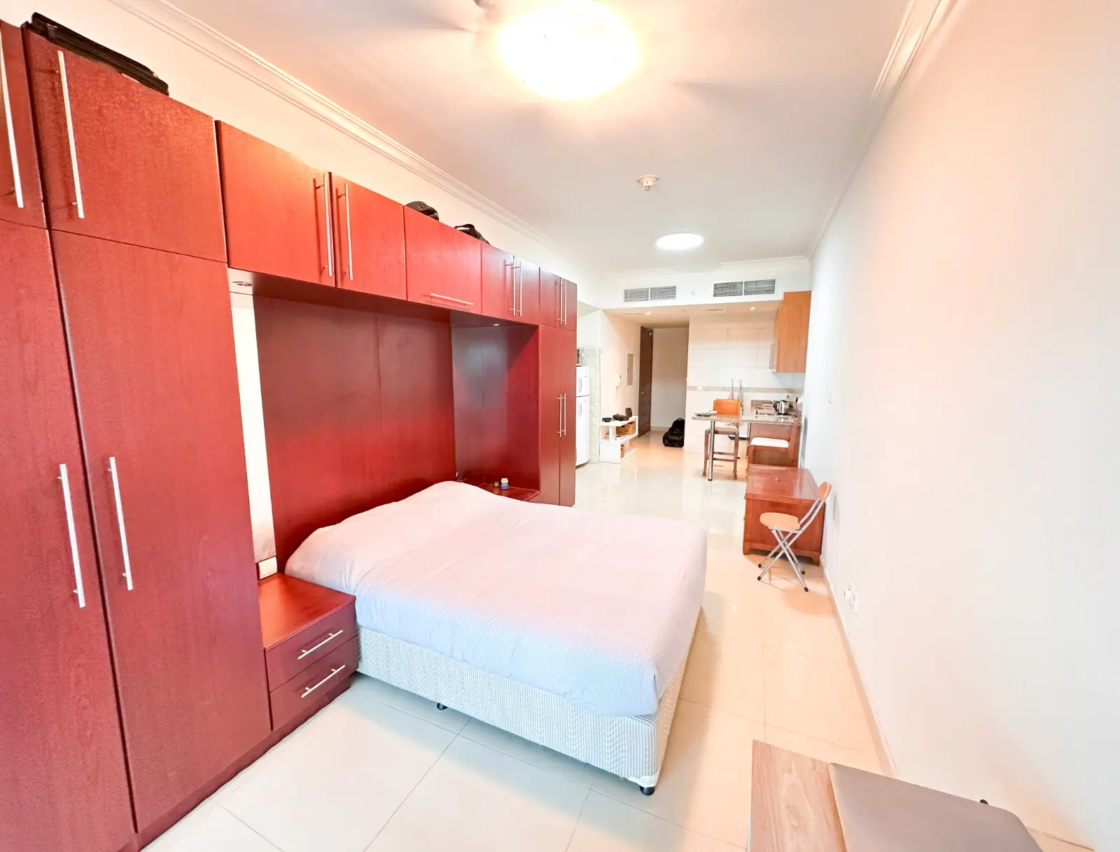 Studio entièrement meublé avec une vue imprenable – Appartement DUBAI (3/10)