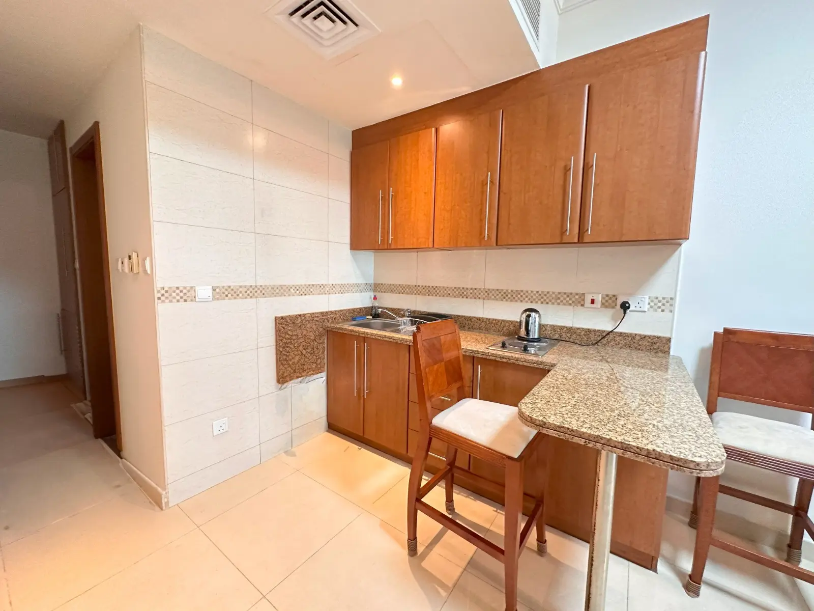Studio entièrement meublé avec une vue imprenable – Appartement DUBAI (5/10)
