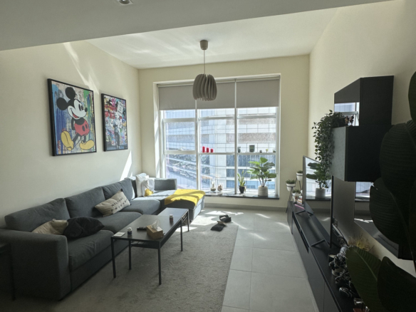 Spacieux T2 dans une des tours les plus standing de la Marina Appartement 6 - Dubai Immobilier 52752 livingroom - Immobilier Dubai