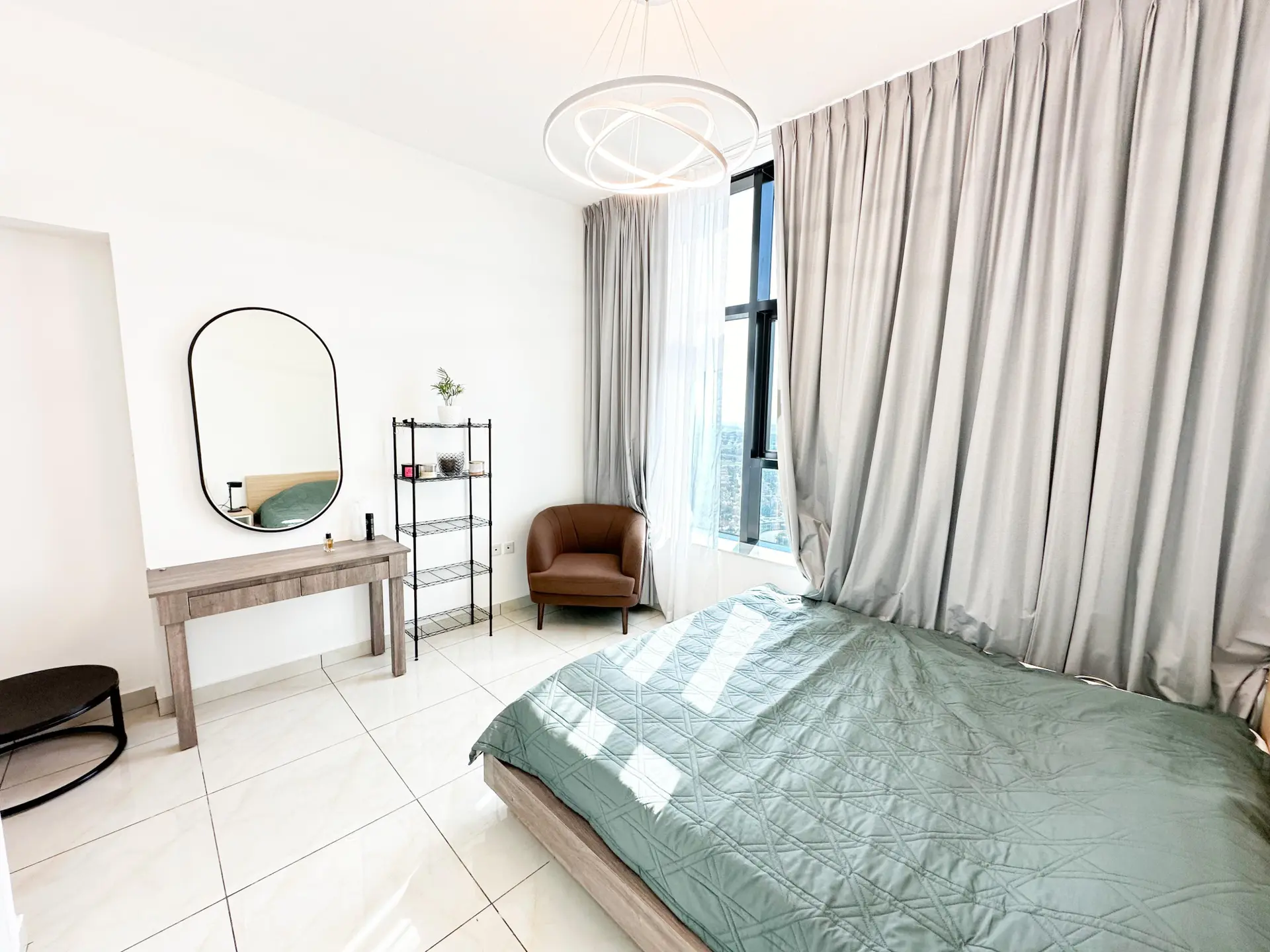 PREMIUM | MEUBLÉ ET LOUÉ | SANS BALCON – Appartement Dubai (4/11)