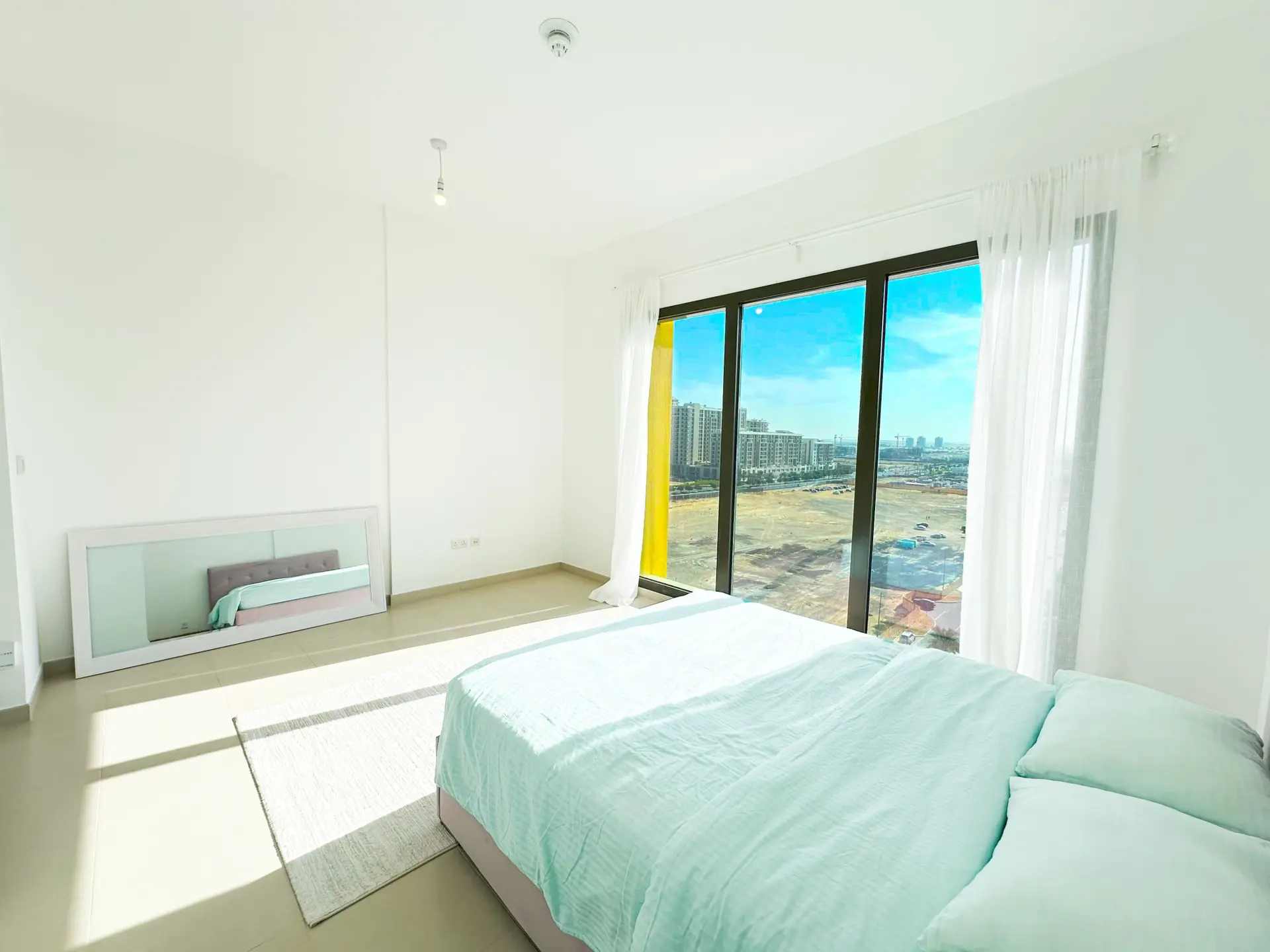 57405-IMG_5318 Belle vue sur la piscine | Tout neuf | Classe affaires – Appartement Dubai (5/18)