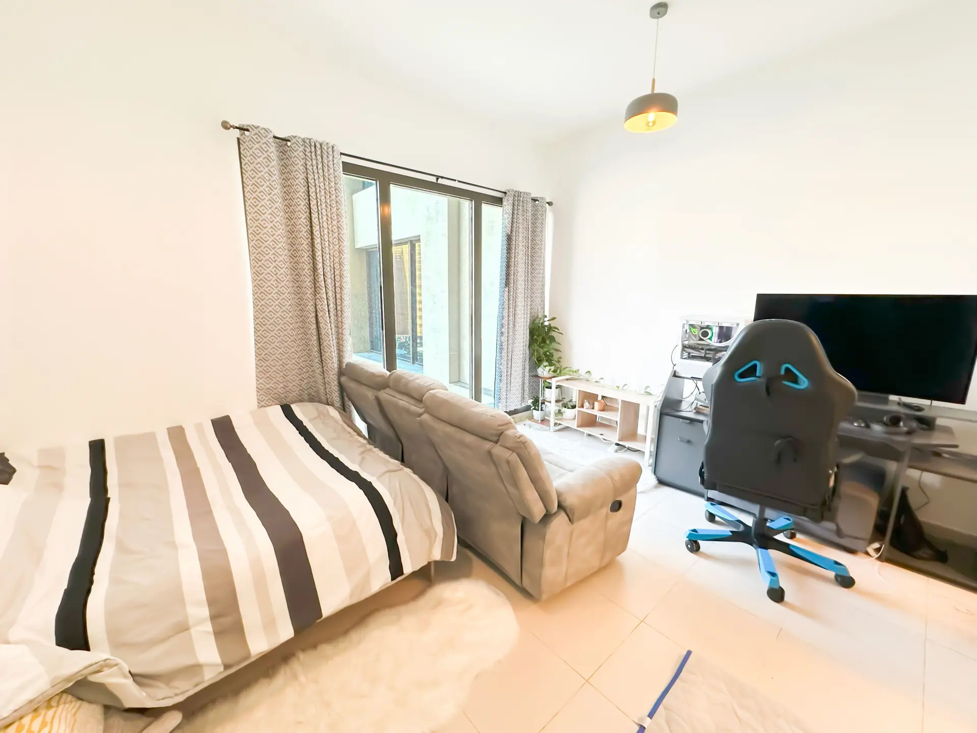 58073-IMG_5335 Belle vue sur la piscine | Tout neuf | Classe affaires – Appartement Dubai (3/17)