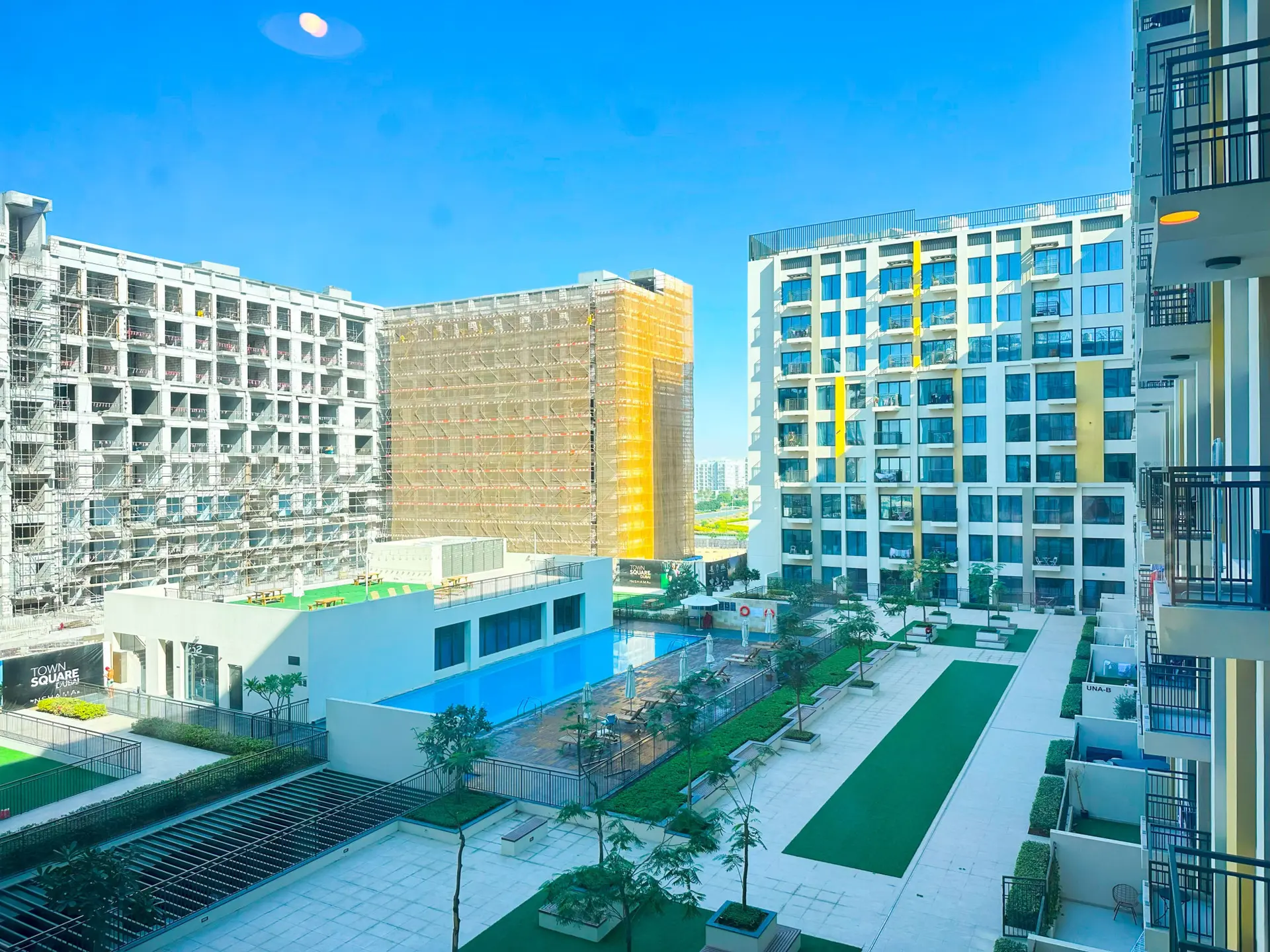 Belle vue sur la piscine | Tout neuf | Classe affaires Belle vue sur la piscine | Tout neuf | Classe affaires – Appartement Dubai (1/17)