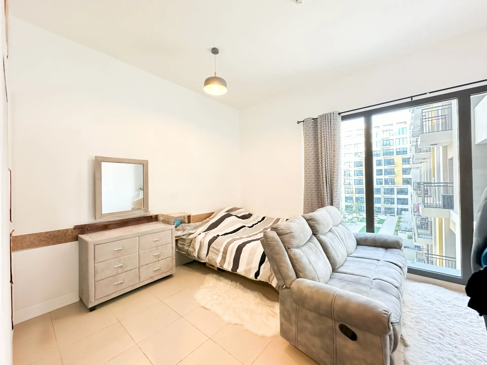 58089-IMG_5330 Belle vue sur la piscine | Tout neuf | Classe affaires – Appartement Dubai (2/17)