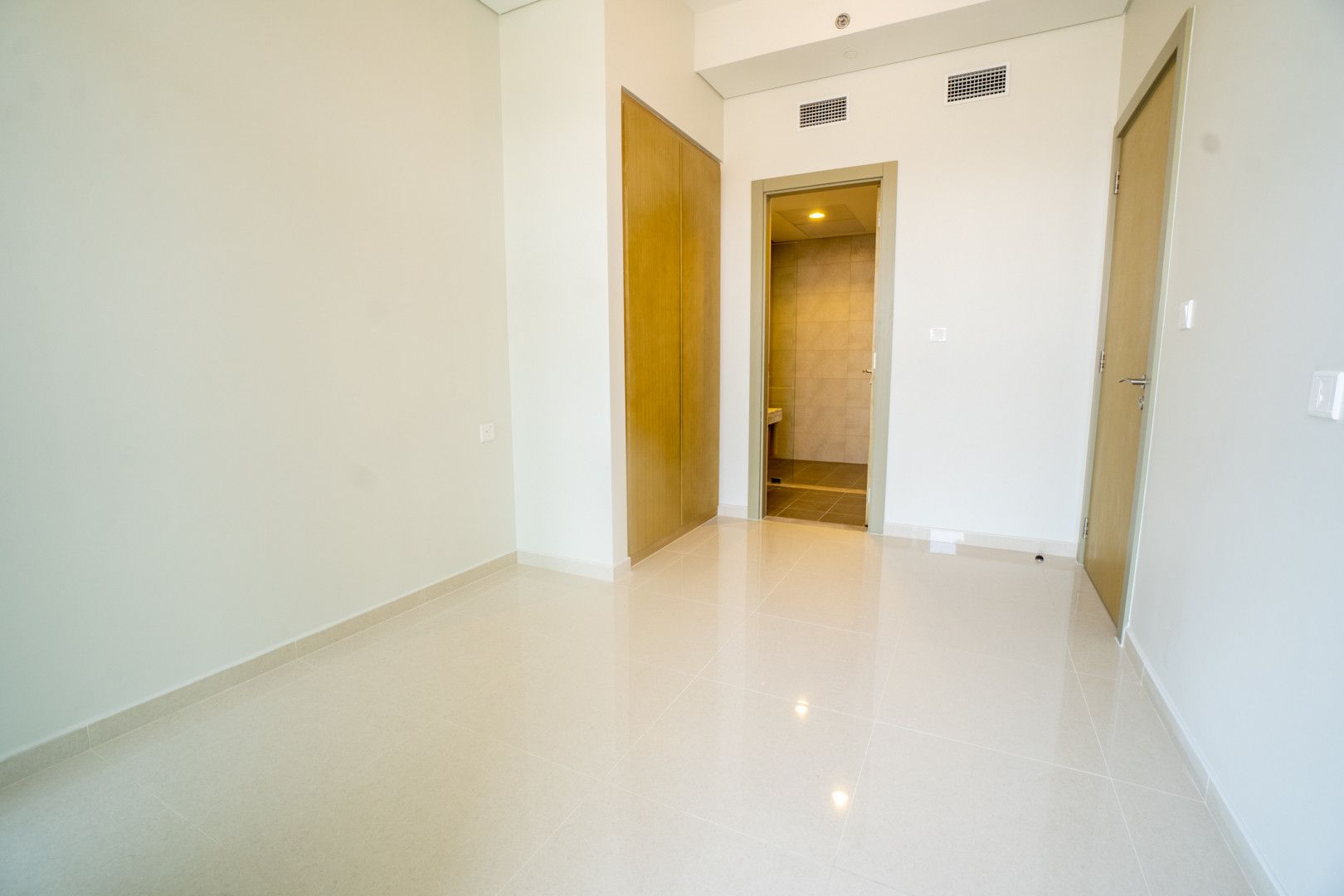 61930-DSC01571-HDR