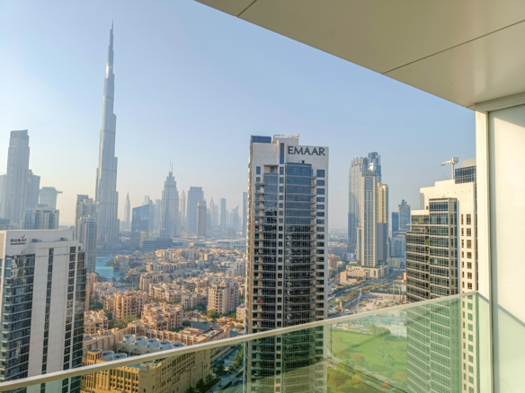 Vue sur le Burj Khalifa / Haut Étage / Rénové de A à Z Appartement 10 - Dubai Immobilier 64498 IMG20240622172856 - Immobilier Dubai
