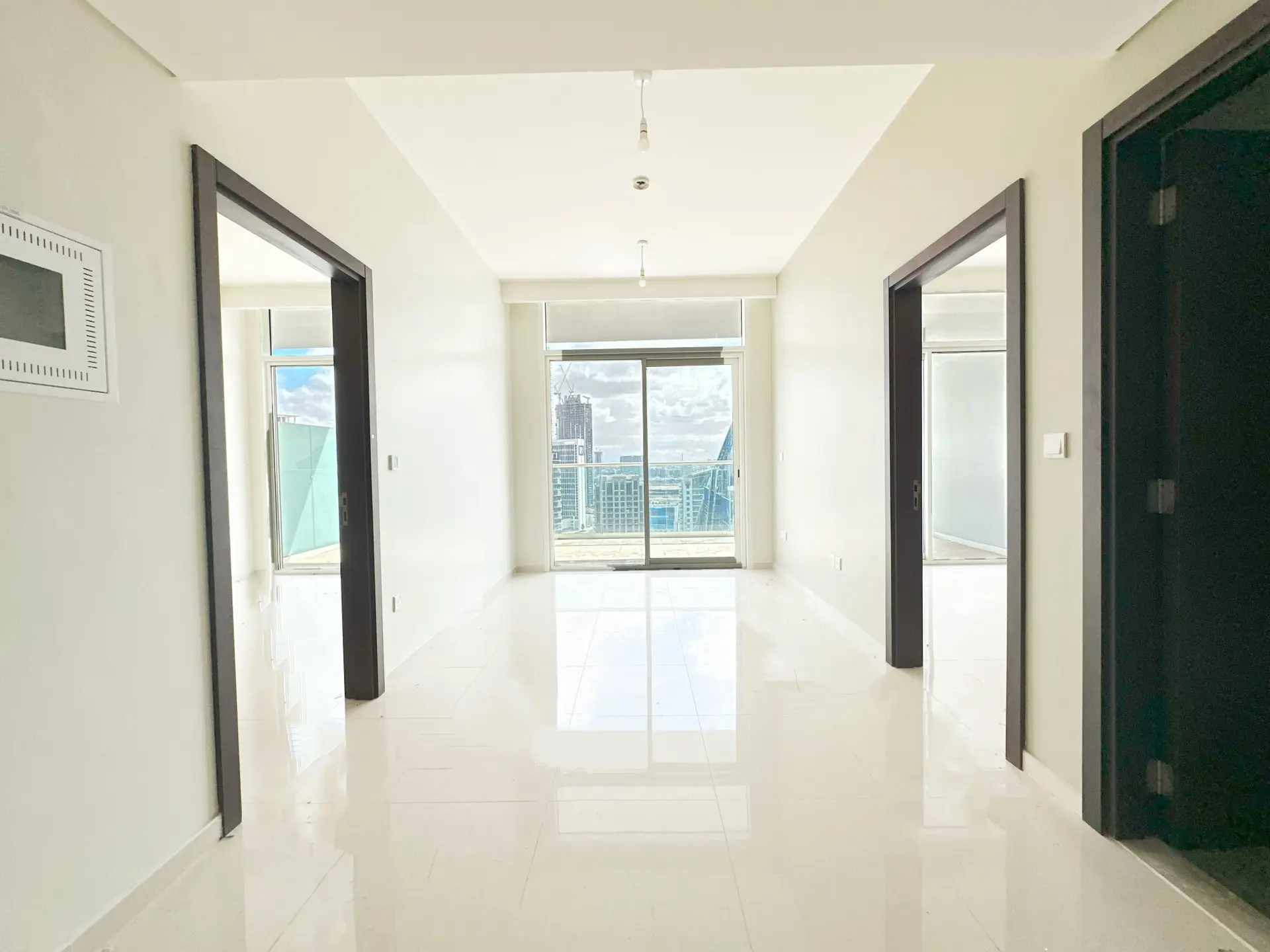 VUE LEVER DE SOLEIL + CANAL | GRAND BALCON | ÉTAGE ÉLEVÉ – Appartement Dubai (10/15)