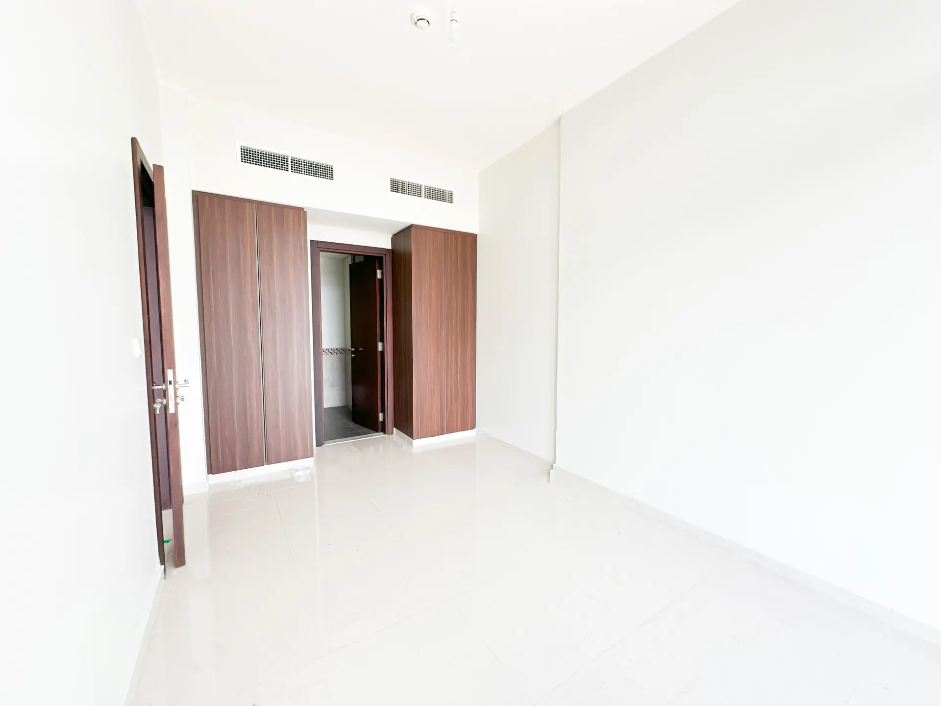 VUE LEVER DE SOLEIL + CANAL | GRAND BALCON | ÉTAGE ÉLEVÉ – Appartement Dubai (7/15)