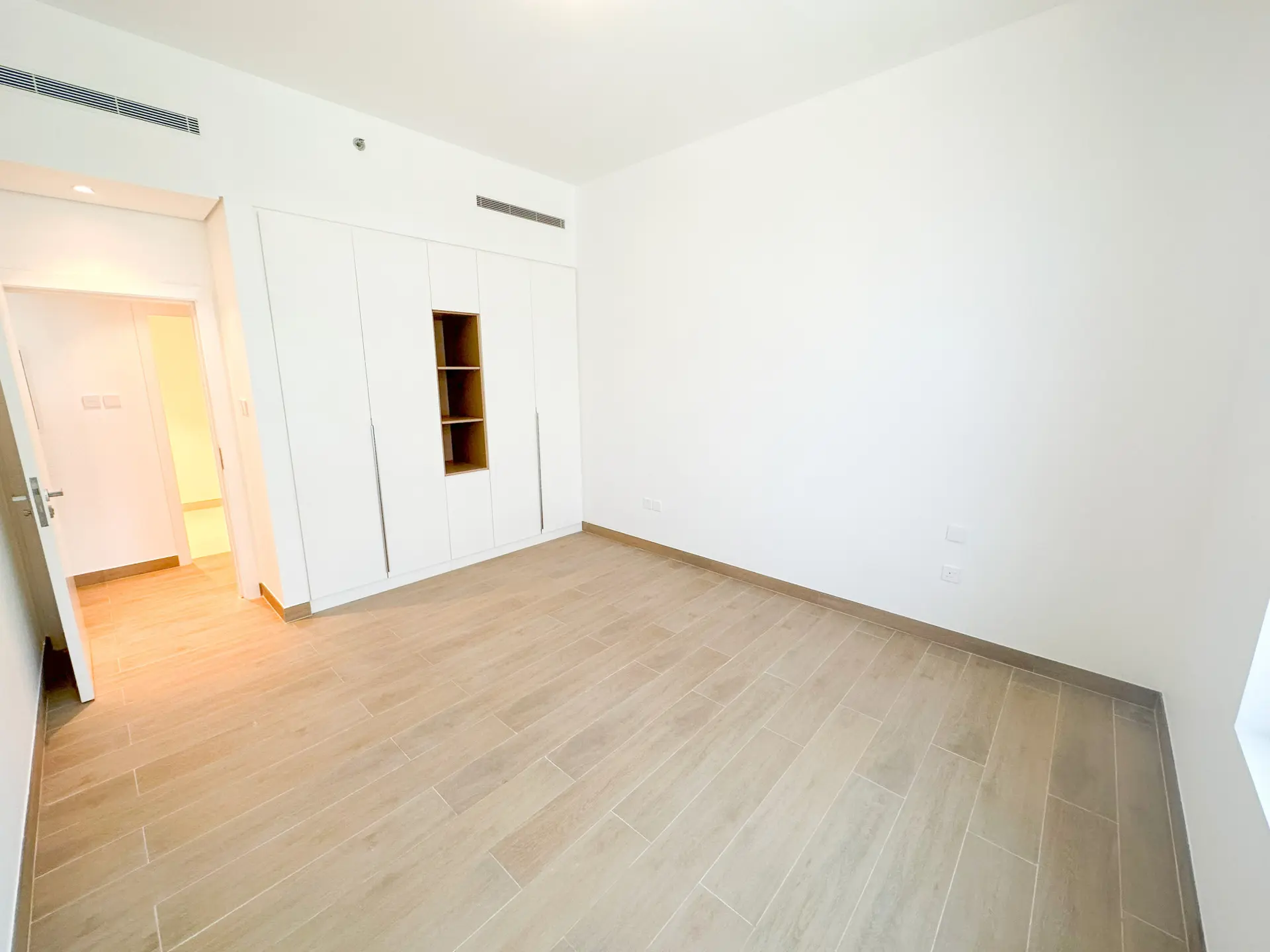 VIE EN BORD DE MER | ÉTAGE ÉLEVÉ | AFFAIRE POUR INVESTISSEURS – Appartement Dubai (7/12)