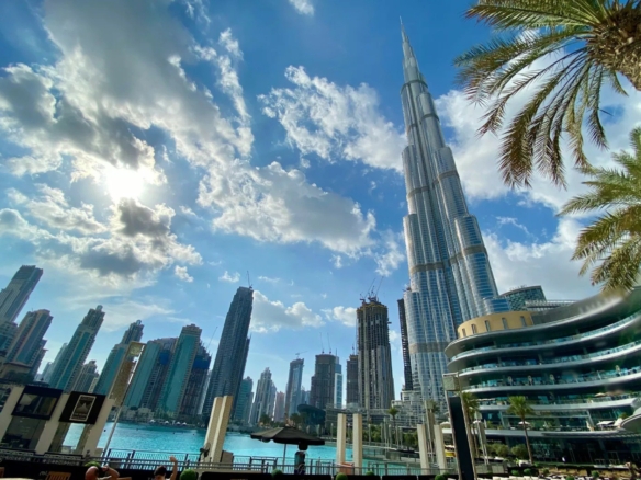 L'Expatriation Française vers les Émirats : Une Tendance en Pleine Croissance cover