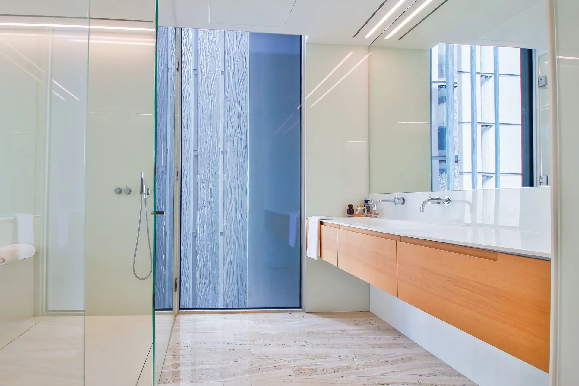 MEUBLÉ LUXUEUSEMENT I 2 CHAMBRES I VUE PANORAMIQUE SUR LA MER – Appartement Dubai (18/21)