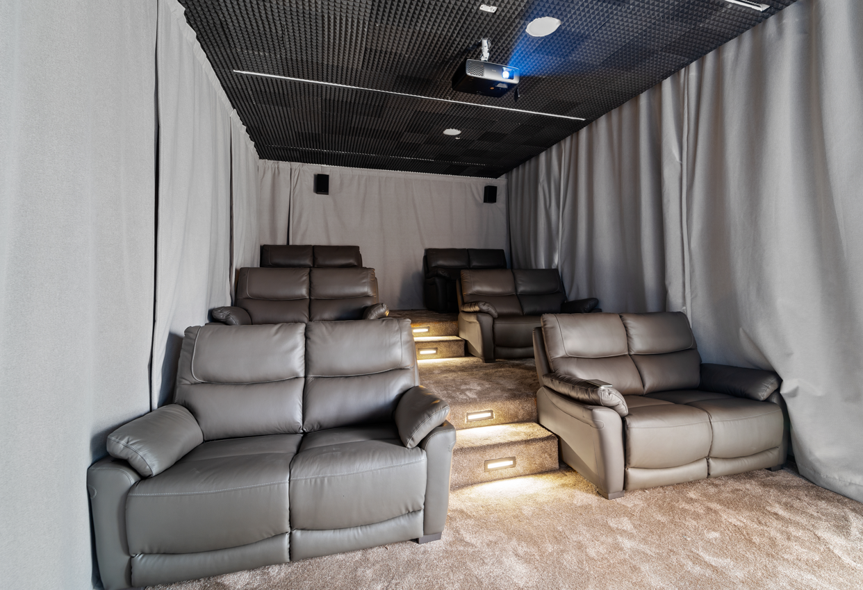 70943-Cinema