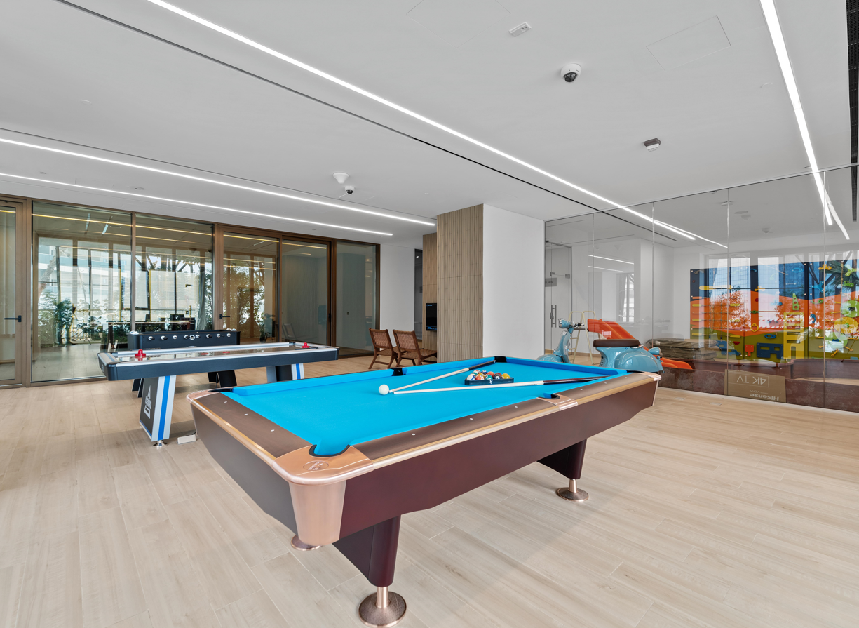 70953-Billiard