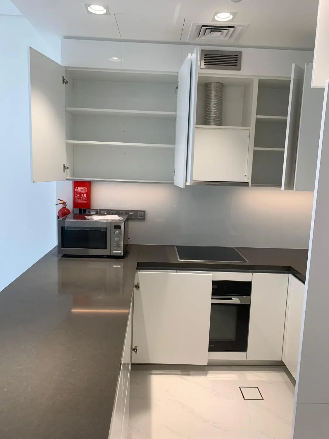 Finitions haut de gamme | Emplacement privilégié | Vue sur le lagon – Appartement Dubai (7/14)