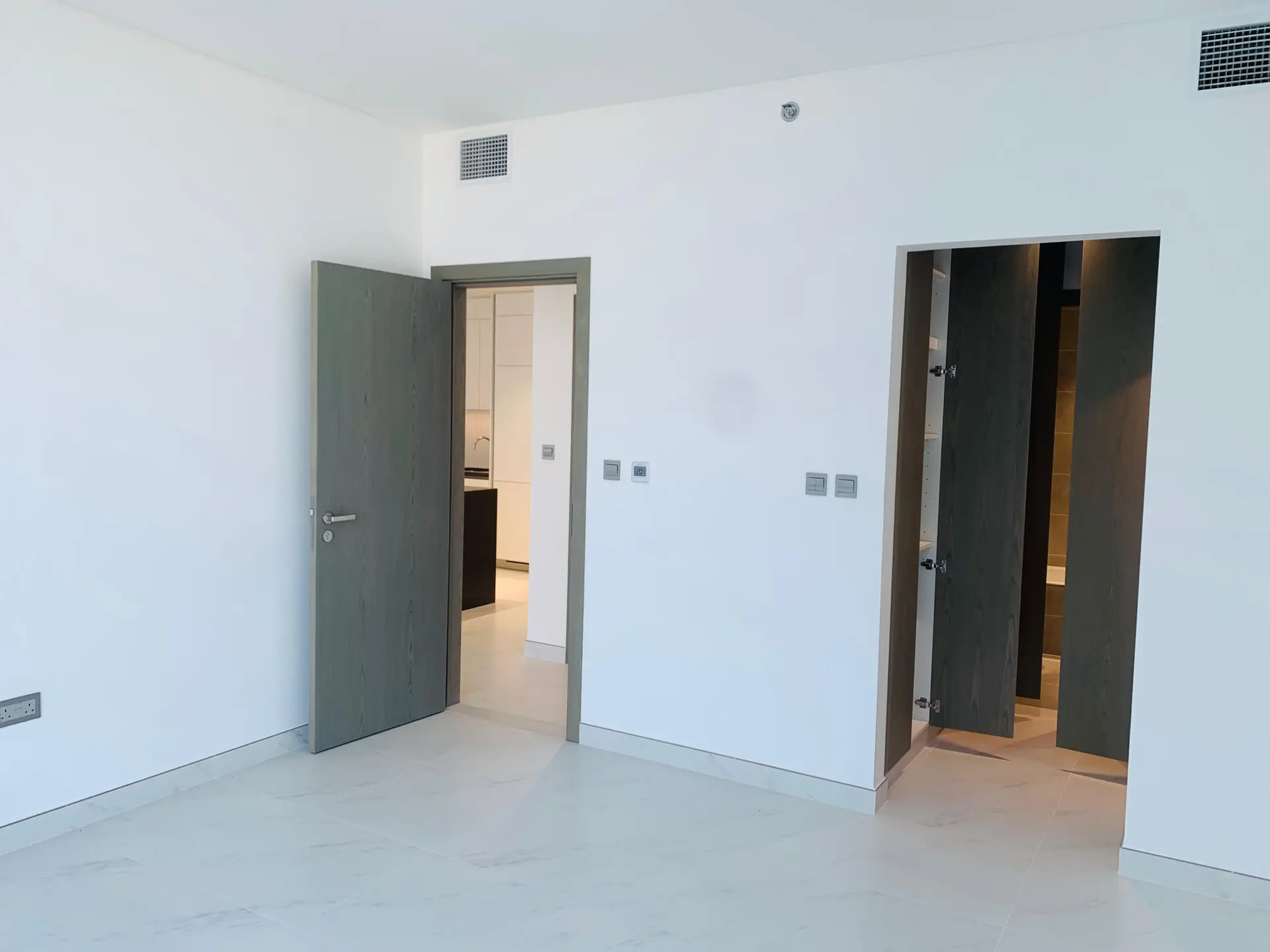 Finitions haut de gamme | Emplacement privilégié | Vue sur le lagon – Appartement Dubai (8/14)