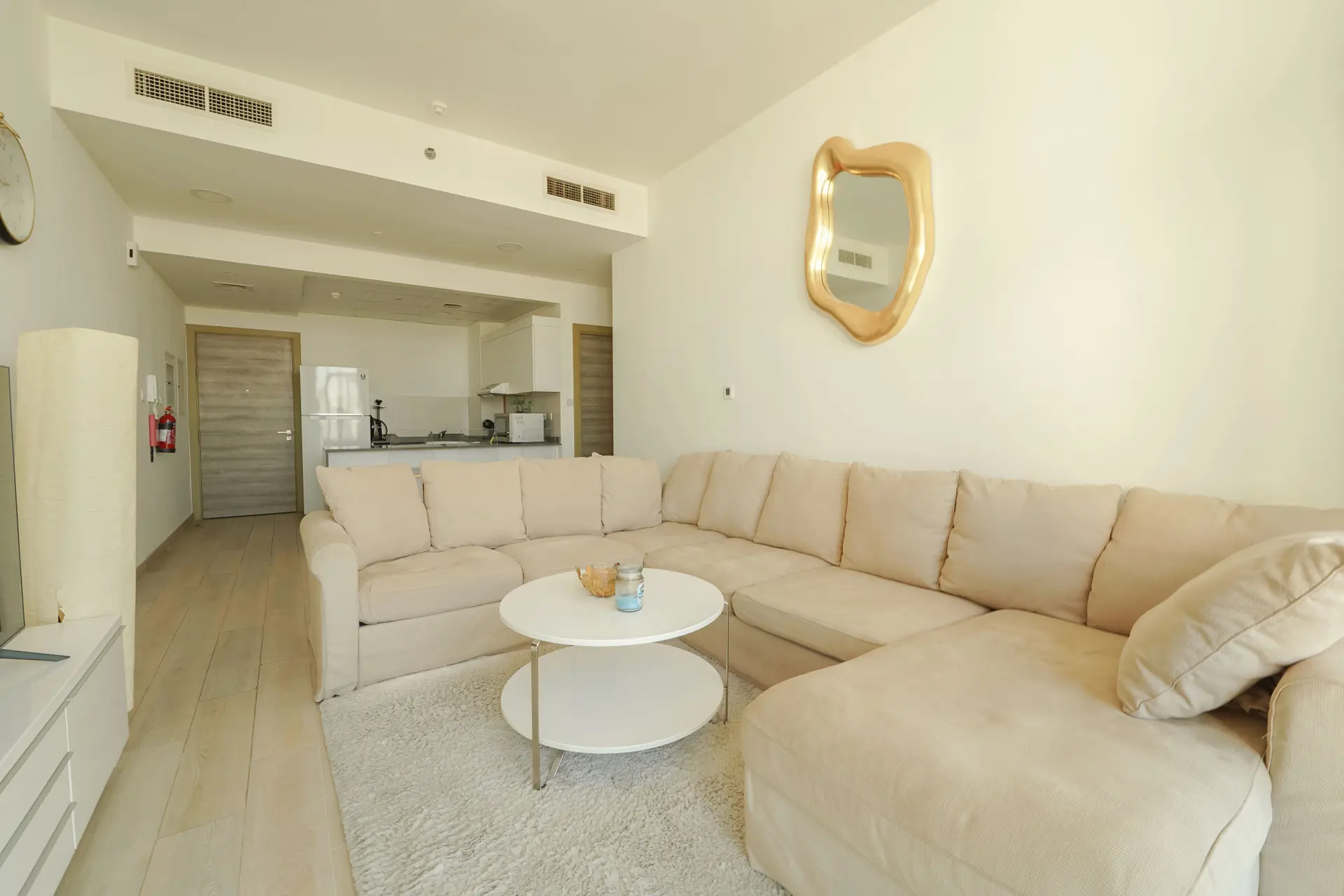 ÉTAGE ÉLEVÉ | VUE SUR LA SKYLINE | ENTIÈREMENT MEUBLÉ – Appartement Dubai (2/9)