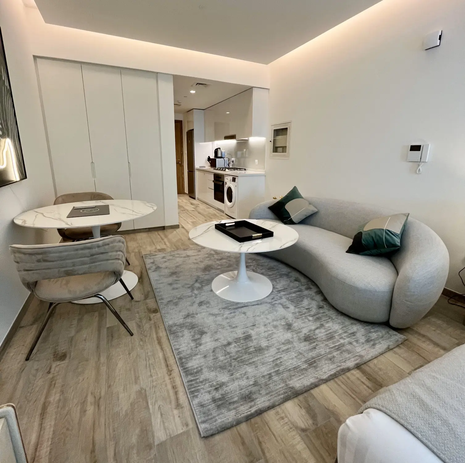 Étage élevé | Vue sur le Burj | Neuf | Entièrement meublé | Vacant – Appartement Dubai (2/7)