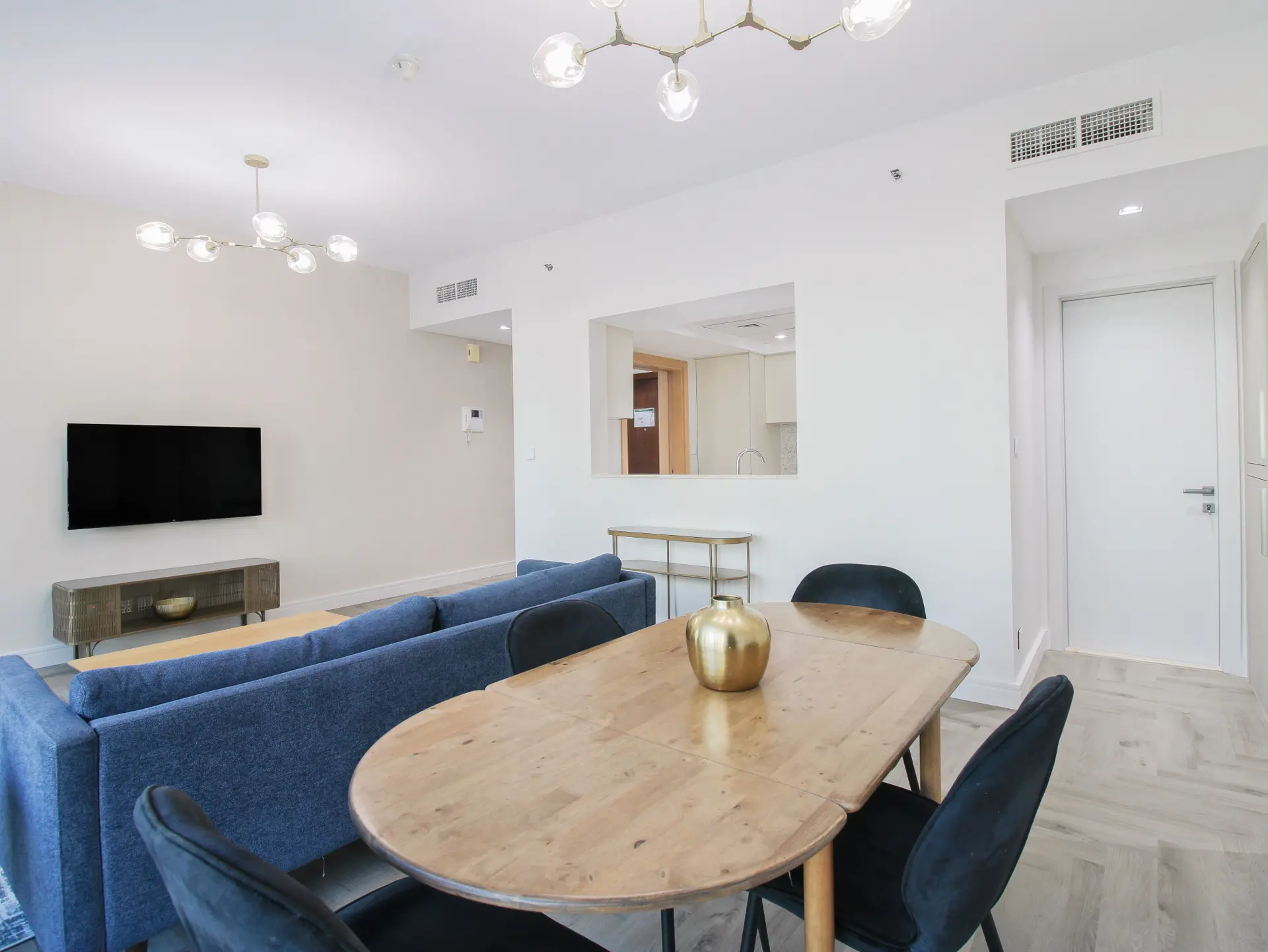 RÉCEMMENT RÉNOVÉ | 1CH STYLISH + BUANDERIE | RENDEMENT LOCATIF – Appartement Dubai (4/26)