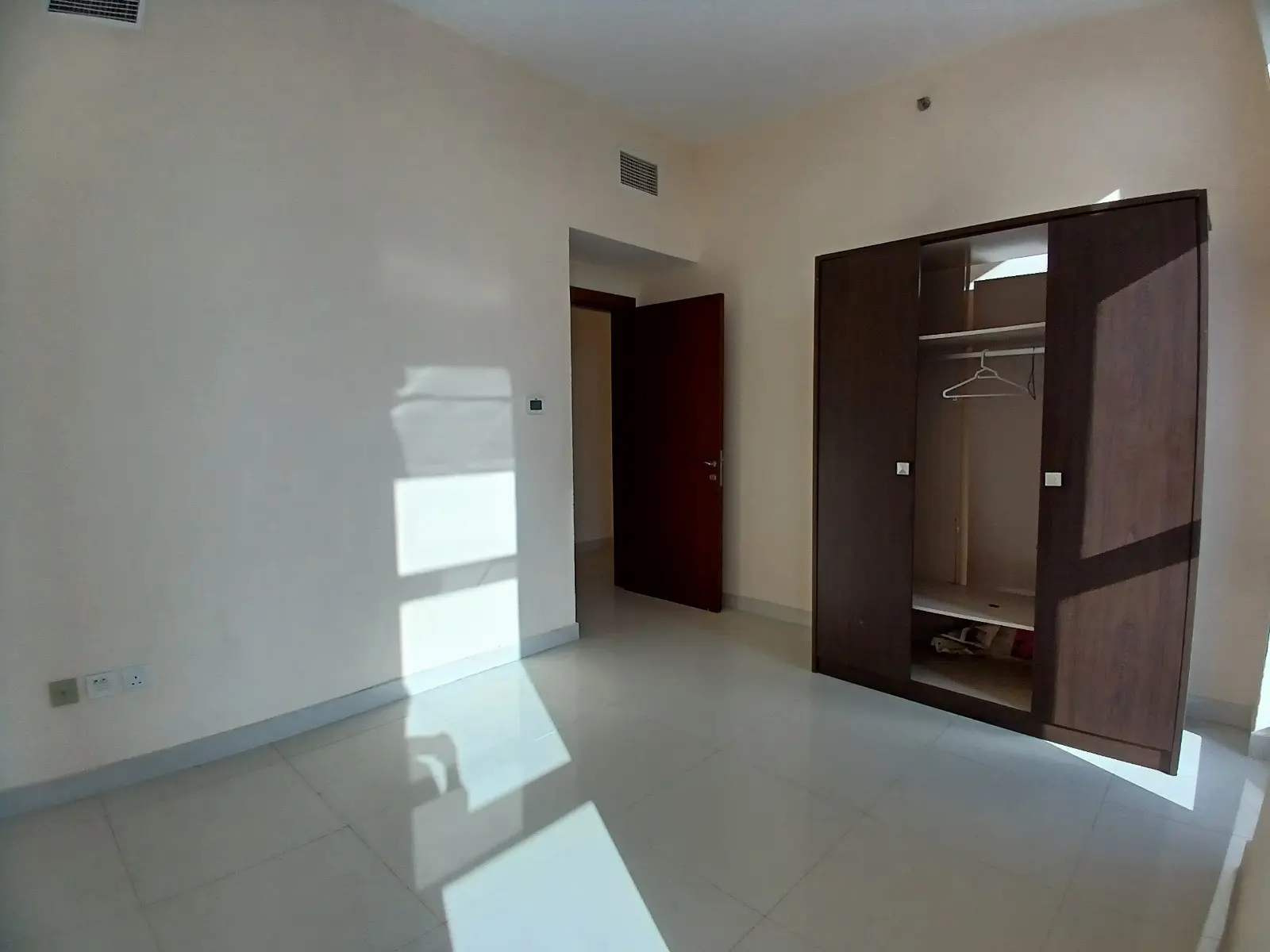 75742-WhatsApp-Image-2024-11-08-at-2.55.06-PM-20 Disponible | Vue imprenable sur la ville | 1 Chambre | Vue sur la piscine – Appartement Dubai (11/17)