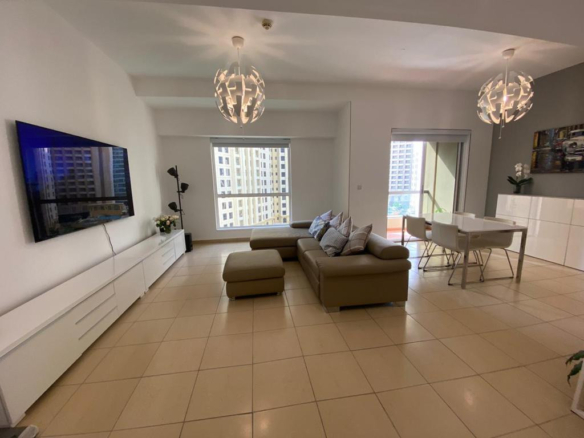 2 CHAMBRES | RÉNOVÉ | RETOUR SUR INVESTISSEMENT ÉLEVÉ ET MEUBLÉ LUXUEUX Appartement Dubai 4 - Dubai Immobilier 79109 WhatsApp Image 2024 11 23 at 15.28.00 2 - Immobilier Dubai