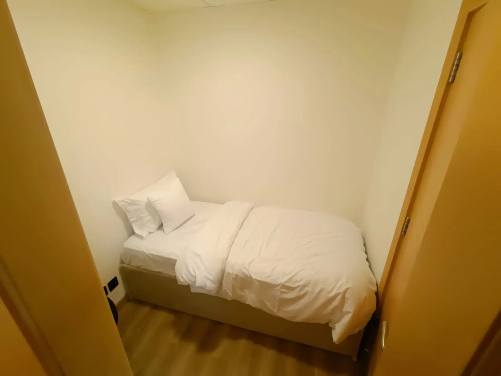 79910-IMG-20241205-WA0022 ENTIÈREMENT RÉNOVÉ | ENTIEREMENT MEUBLÉ | LIBRE – Appartement Dubai (10/17)