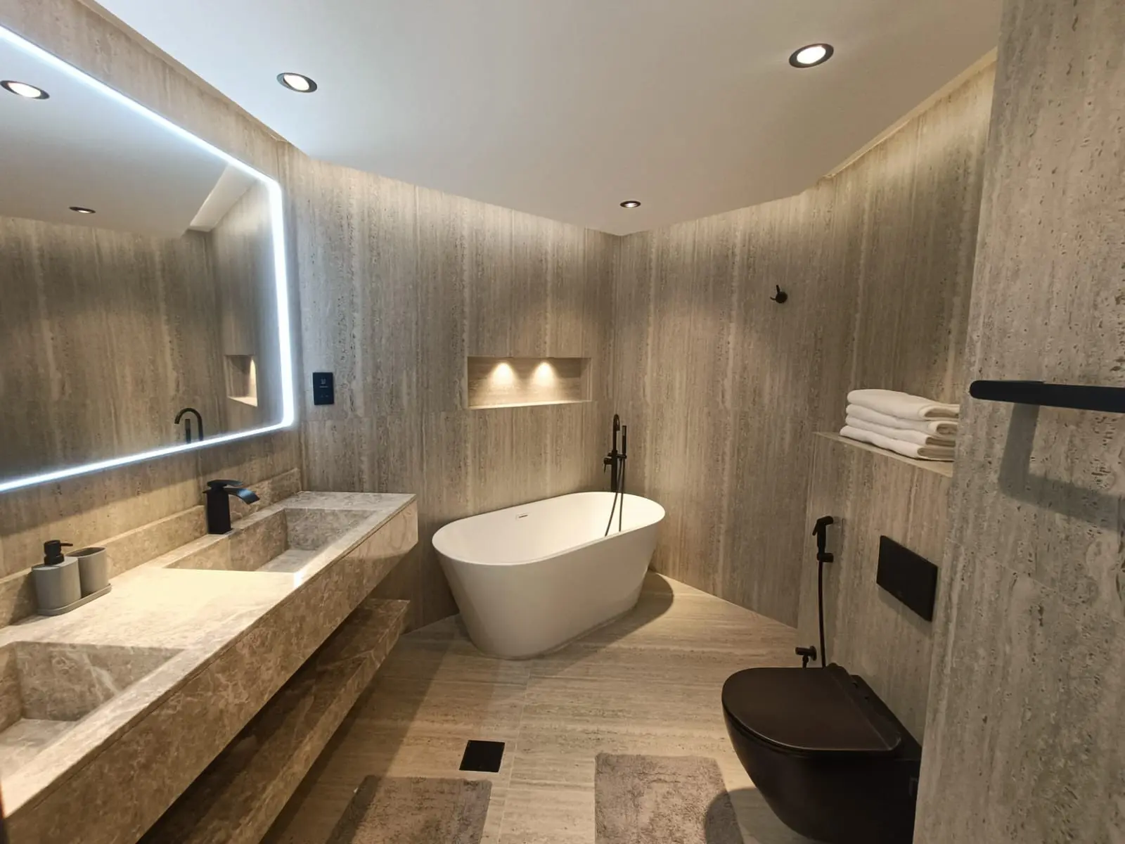 79916-IMG-20241205-WA0037 ENTIÈREMENT RÉNOVÉ | ENTIEREMENT MEUBLÉ | LIBRE – Appartement Dubai (12/17)