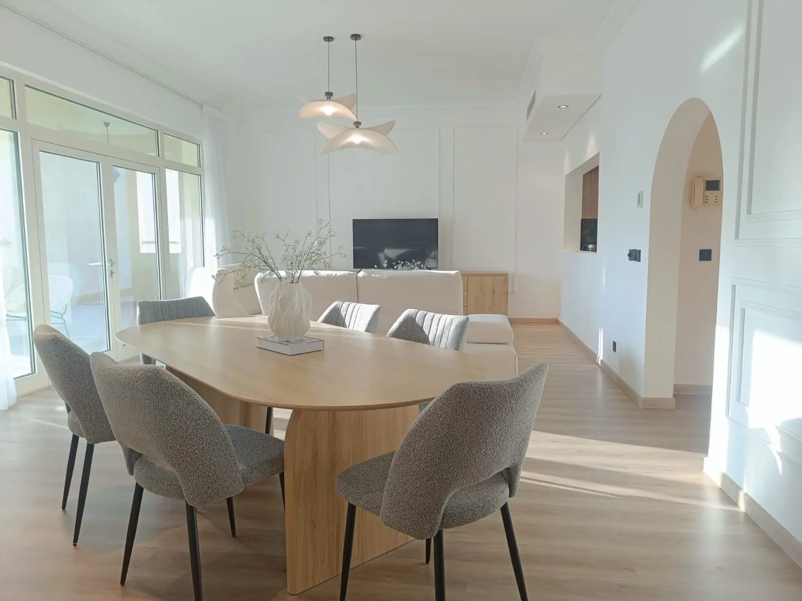 79922-IMG-20241205-WA0008 ENTIÈREMENT RÉNOVÉ | ENTIEREMENT MEUBLÉ | LIBRE – Appartement Dubai (5/17)