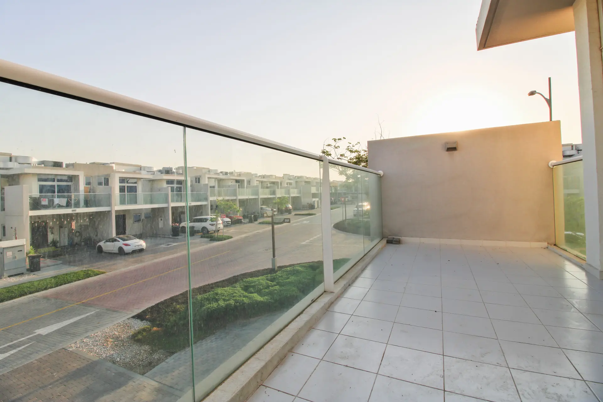 80176-IMG_1515 APPARTEMENT D'ANGLE | PROCHE DE LA PISCINE | LOUÉE – Pavillon Dubai (14/19)