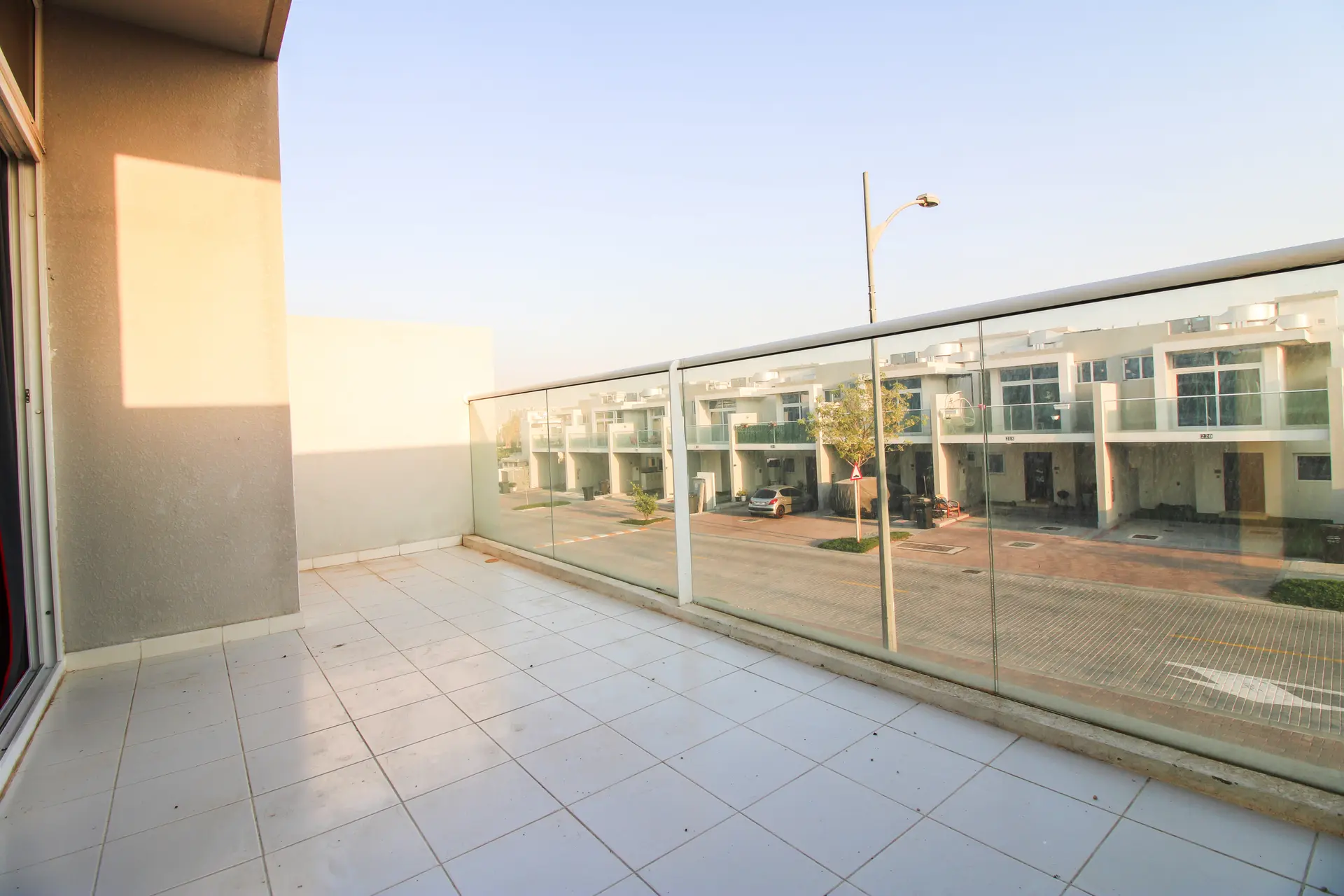 80177-IMG_1512 APPARTEMENT D'ANGLE | PROCHE DE LA PISCINE | LOUÉE – Pavillon Dubai (15/19)