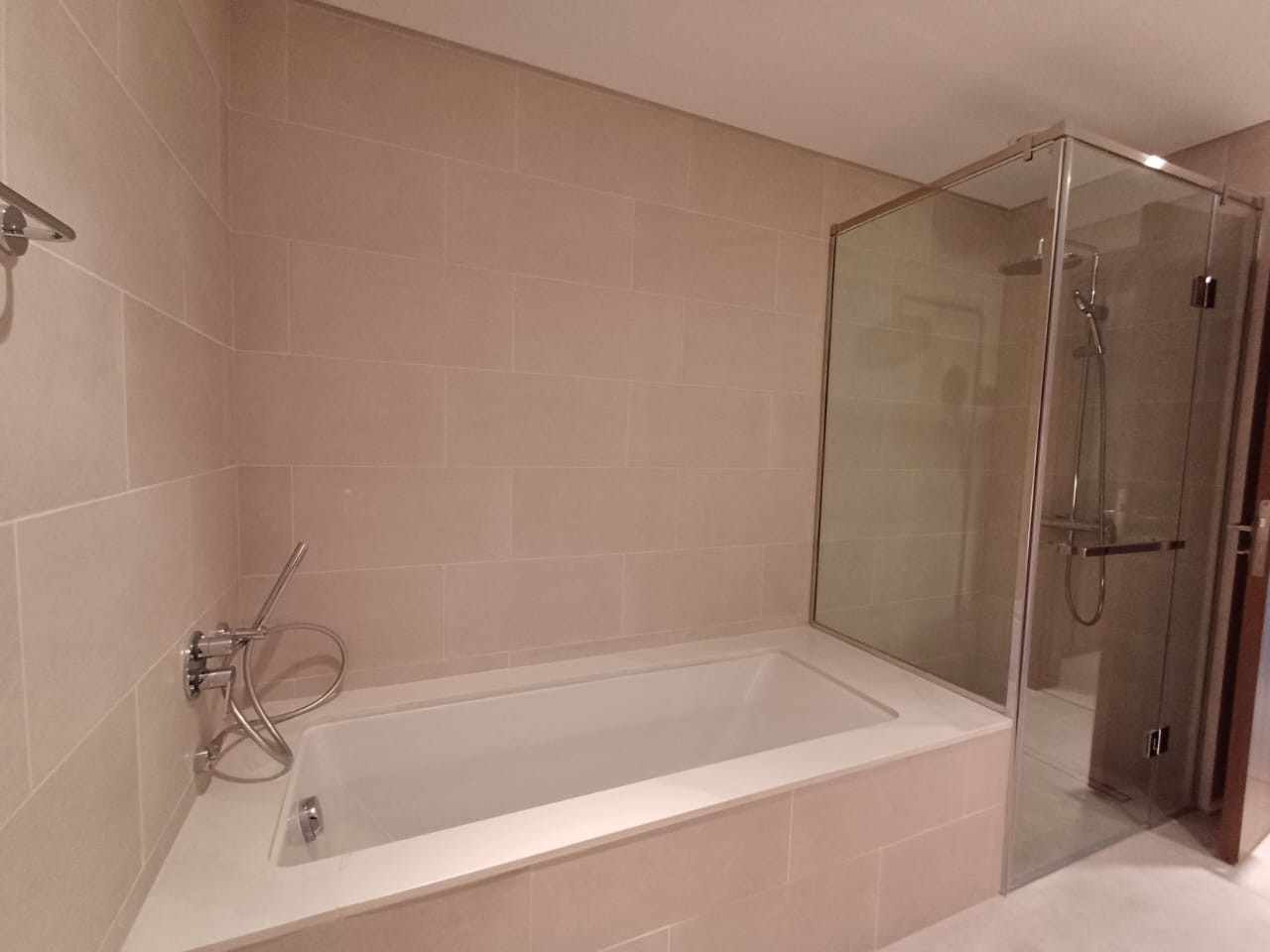 80272-CF-5-1-BR-2024-12-12-at-10.12.22