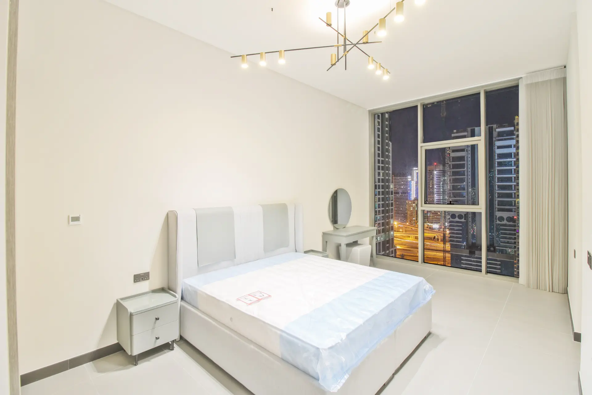 VIVRE AU BORD DU LAC | ÉTAGE ÉLEVÉ | MEUBLÉ – Appartement Dubai (10/17)