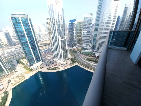 PROBABLEMENT LE PLUS BAS | ÉTAGE ÉLEVÉ | VUE SUR LE LAC Appartement Dubai 8 - Dubai Immobilier 82969 WhatsApp Image 2025 01 17 at 11.27.23 6f800cee - Immobilier Dubai