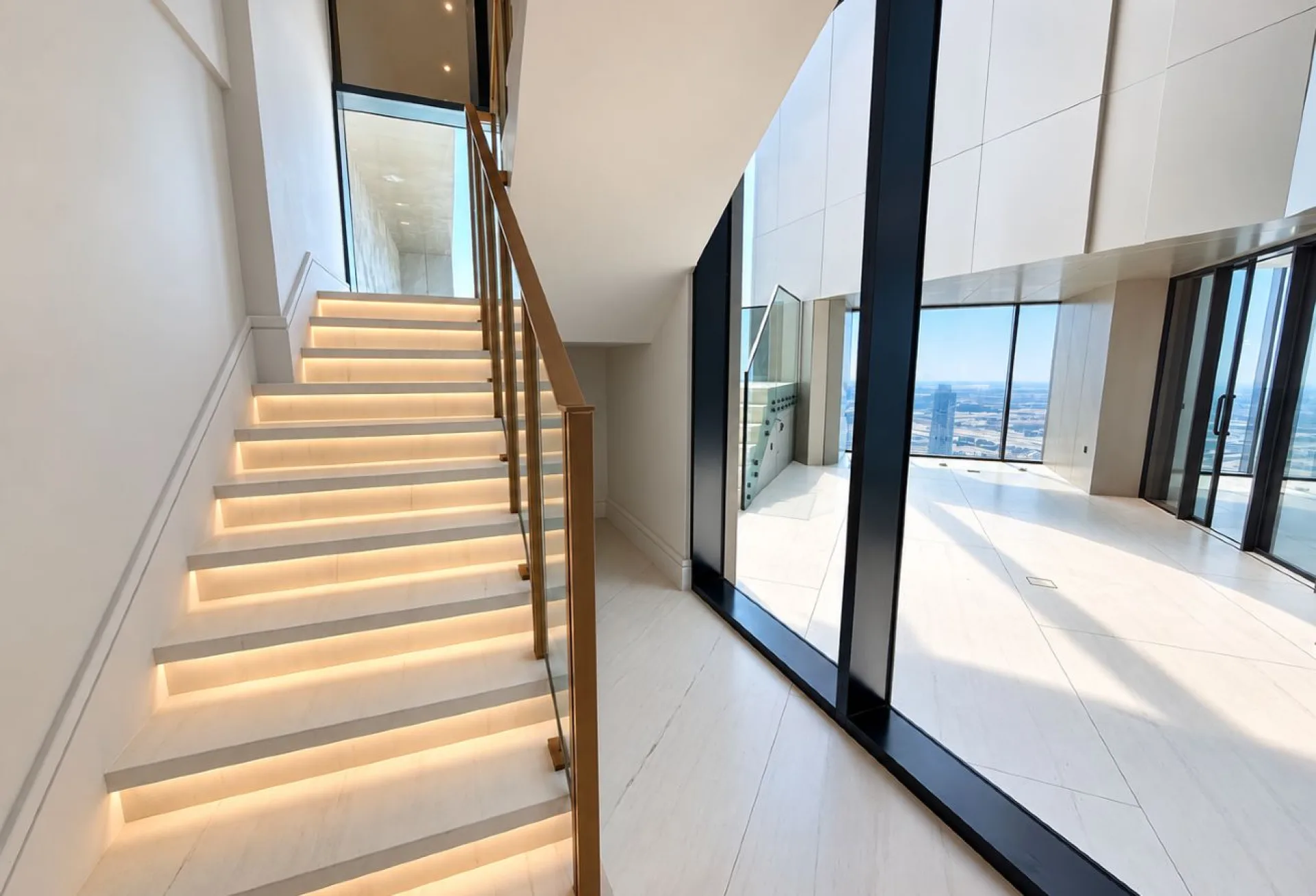 PENTHOUSE RARE DANS UNE TOUR LUXUEUSE NEUVE À BUSINESS BAY | 4 426,44 PI² – Appartement Dubai (2/24)