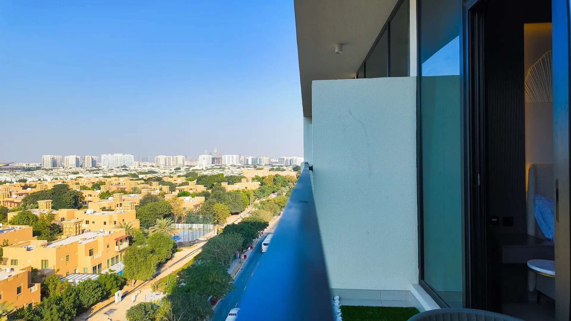 85470-DJI_20250130161726_0373_D-min MEILLEUR AGENCEMENT | MEUBLÉ ET VOT | VUE COMMUNAUTAIRE – Appartement Dubai (17/30)