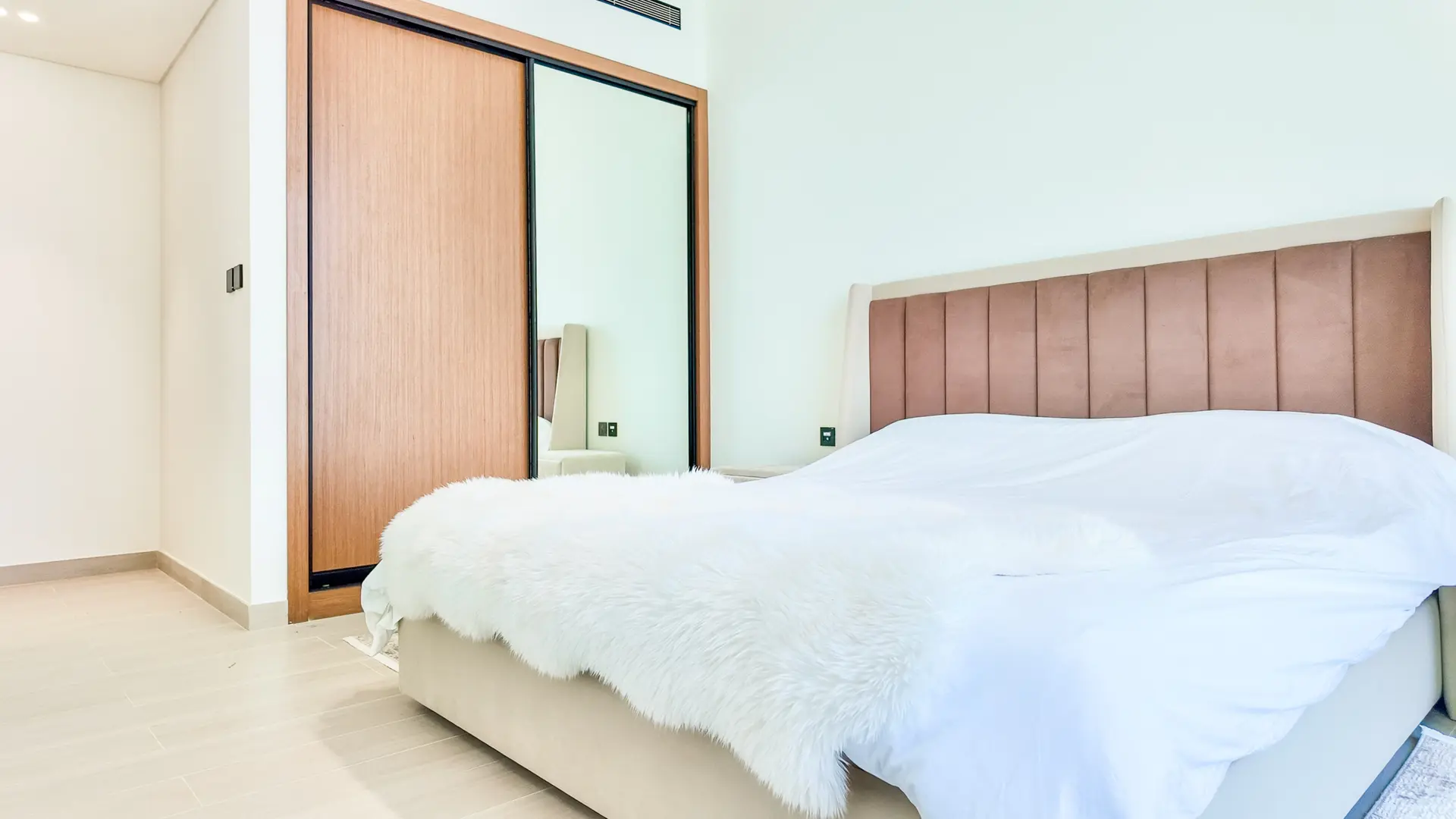 MODERNE & NEUF | MEUBLÉ | DERNIER ÉTAGE – Appartement Dubai (13/30)