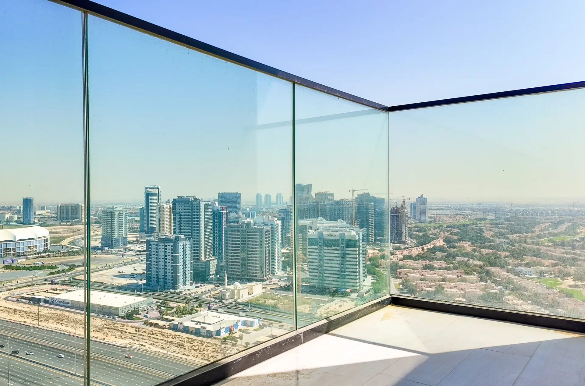 MODERNE & NEUF | MEUBLÉ | DERNIER ÉTAGE – Appartement Dubai (21/30)