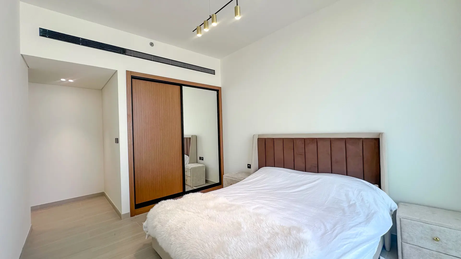 MODERNE & NEUF | MEUBLÉ | DERNIER ÉTAGE – Appartement Dubai (12/30)