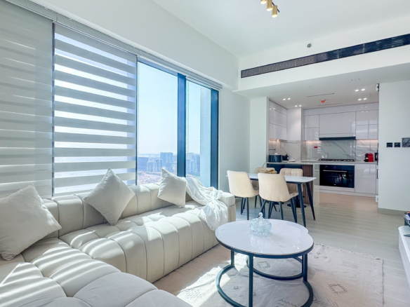 MODERNE & NEUF | MEUBLÉ | DERNIER ÉTAGE Appartement Dubai 20 - Dubai Immobilier 85924 IMG 3063 min - Immobilier Dubai