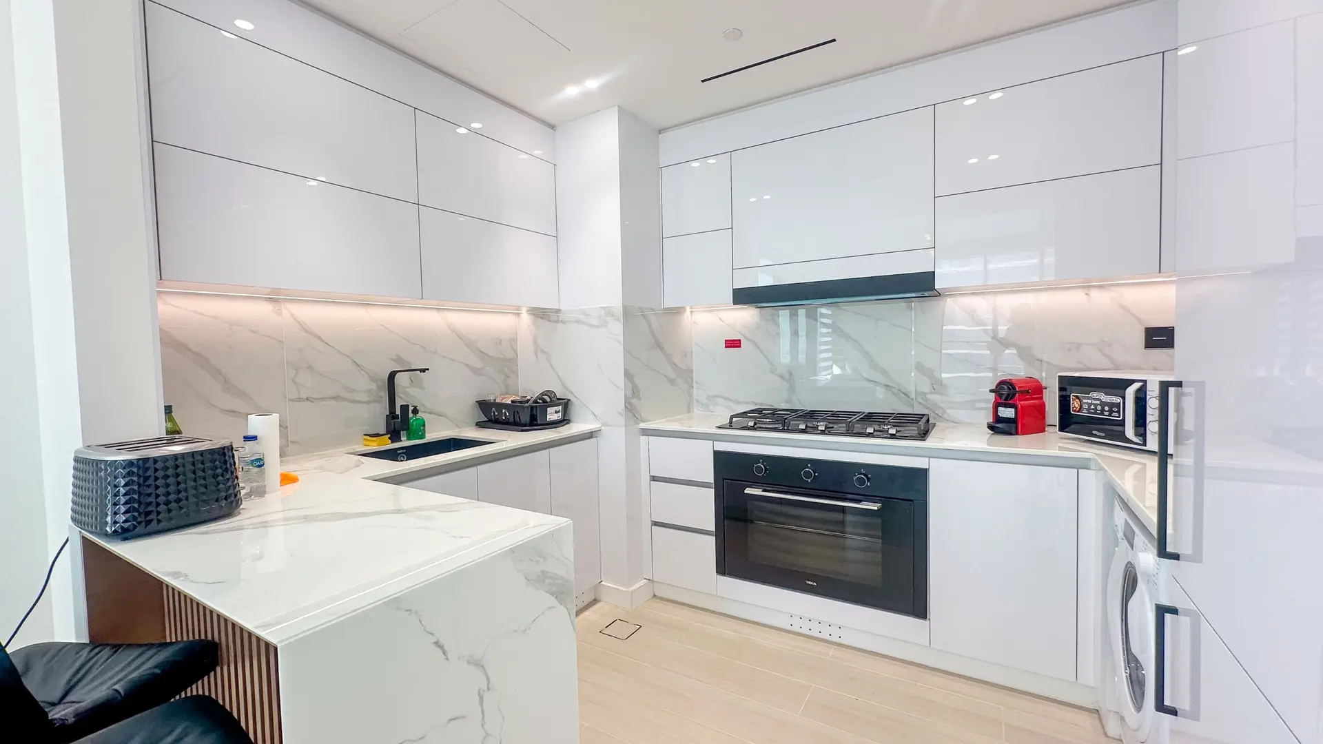 MODERNE & NEUF | MEUBLÉ | DERNIER ÉTAGE – Appartement Dubai (8/30)