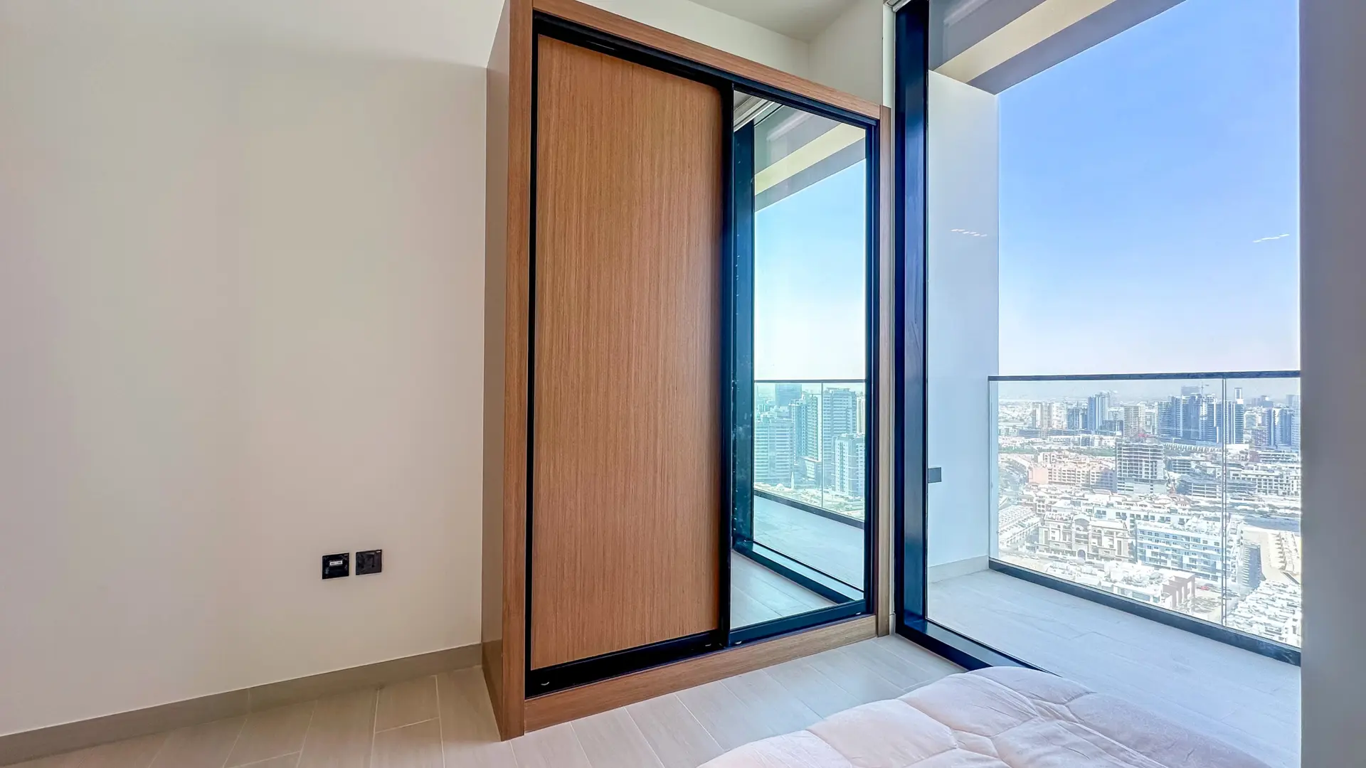 MODERNE & NEUF | MEUBLÉ | DERNIER ÉTAGE – Appartement Dubai (17/30)
